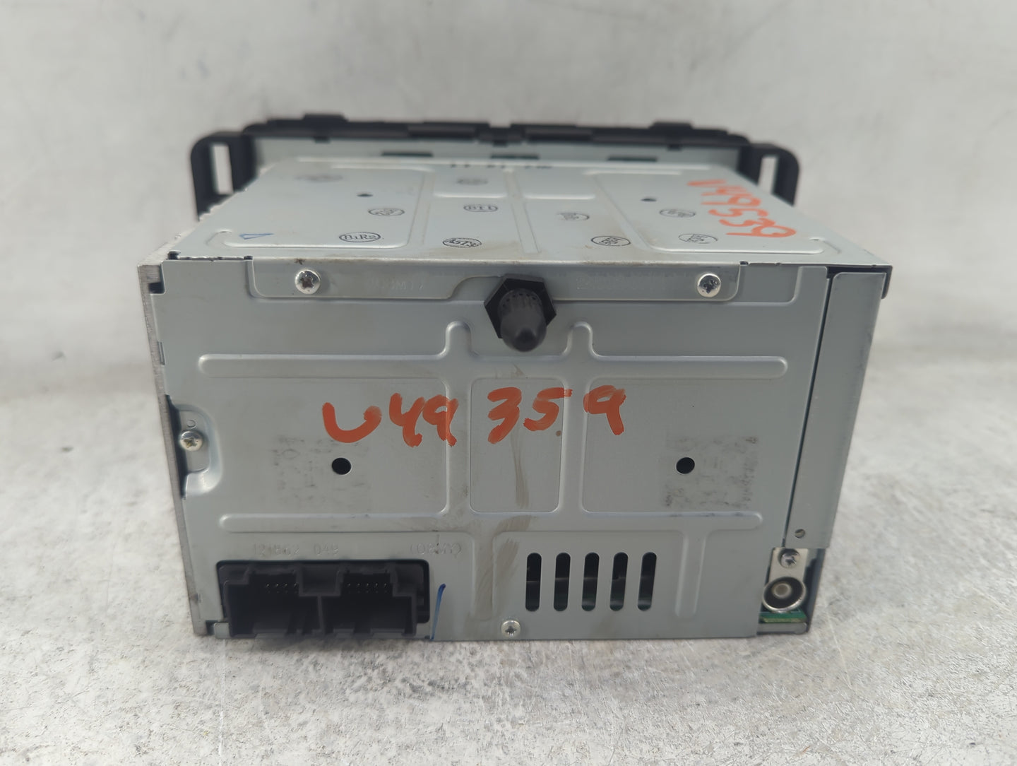2013-2016 Chevrolet Impala Radio AM FM Cd Player Receiver Replacement P/N:22924535 123000-2970C101 Fits Fits 2013 2014 2015 