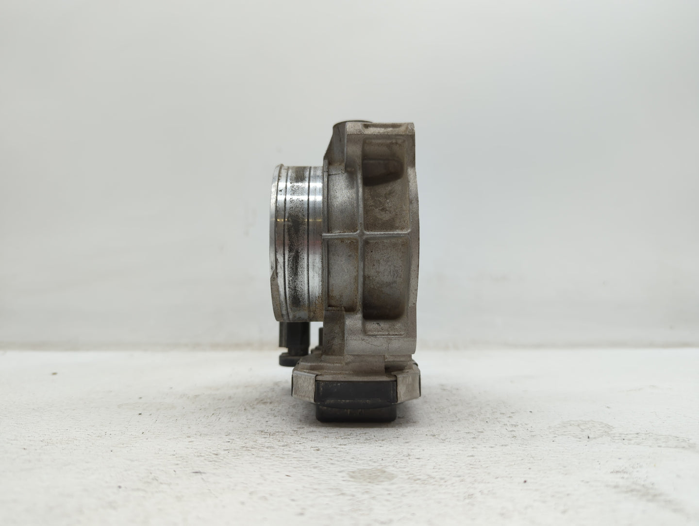 2012-2019 Chevrolet Impala Throttle Body P/N:12632172BA Fits Fits 2012 2013 2014 2015 2016 2017 2018 2019 OEM Used Auto Part