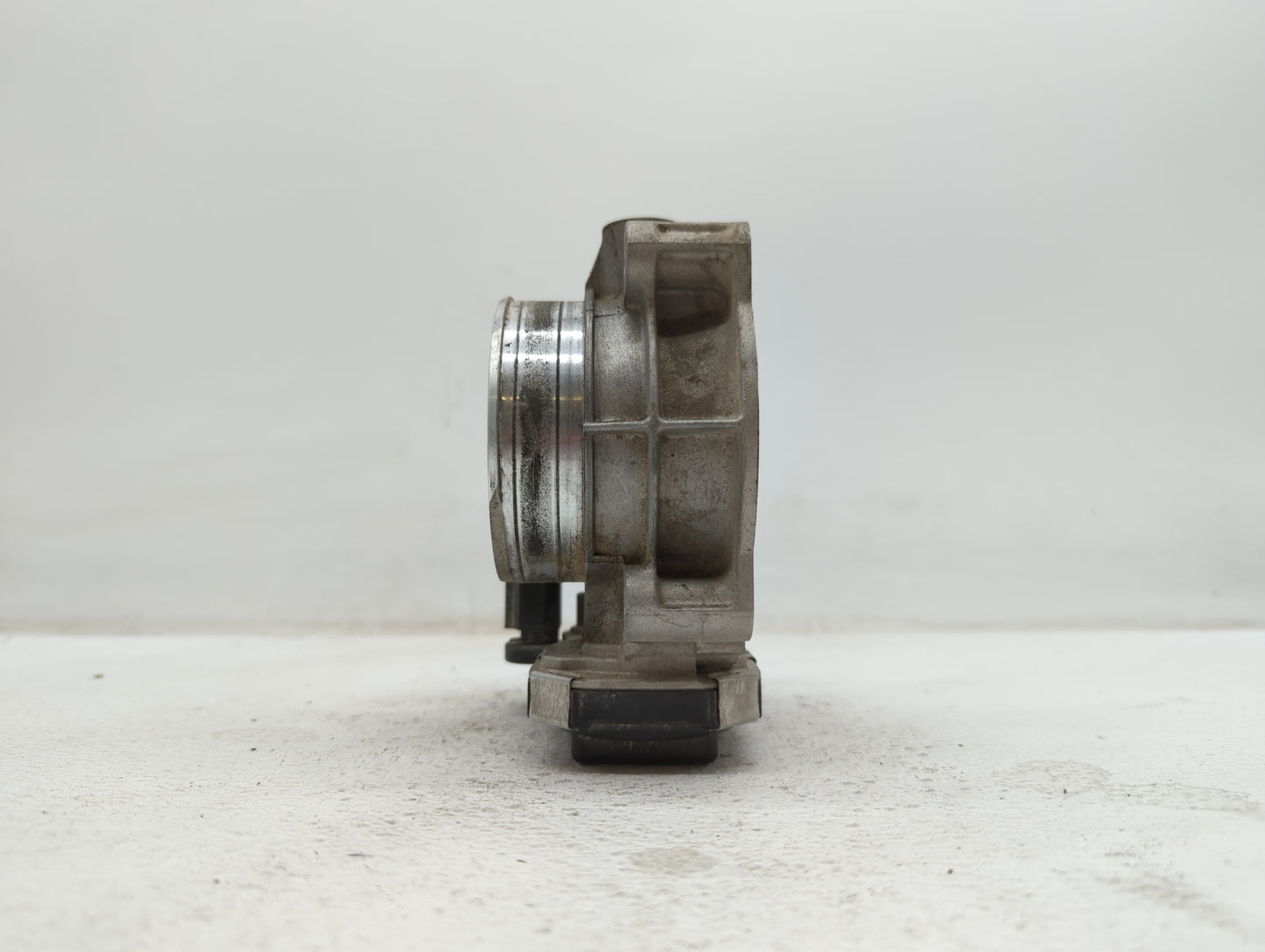 2012-2019 Chevrolet Impala Throttle Body P/N:12632172BA Fits Fits 2012 2013 2014 2015 2016 2017 2018 2019 OEM Used Auto Part
