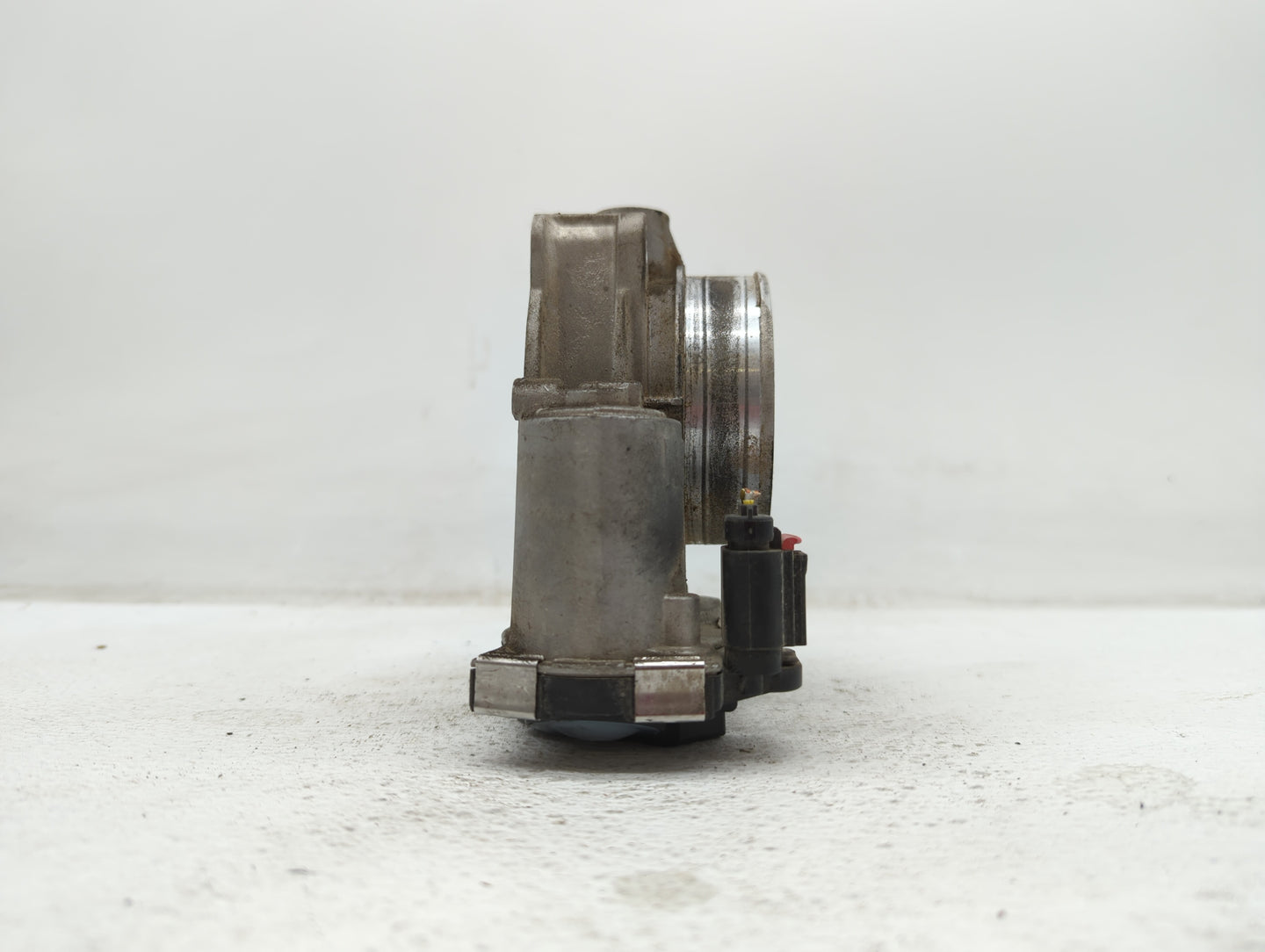 2012-2019 Chevrolet Impala Throttle Body P/N:12632172BA Fits Fits 2012 2013 2014 2015 2016 2017 2018 2019 OEM Used Auto Part