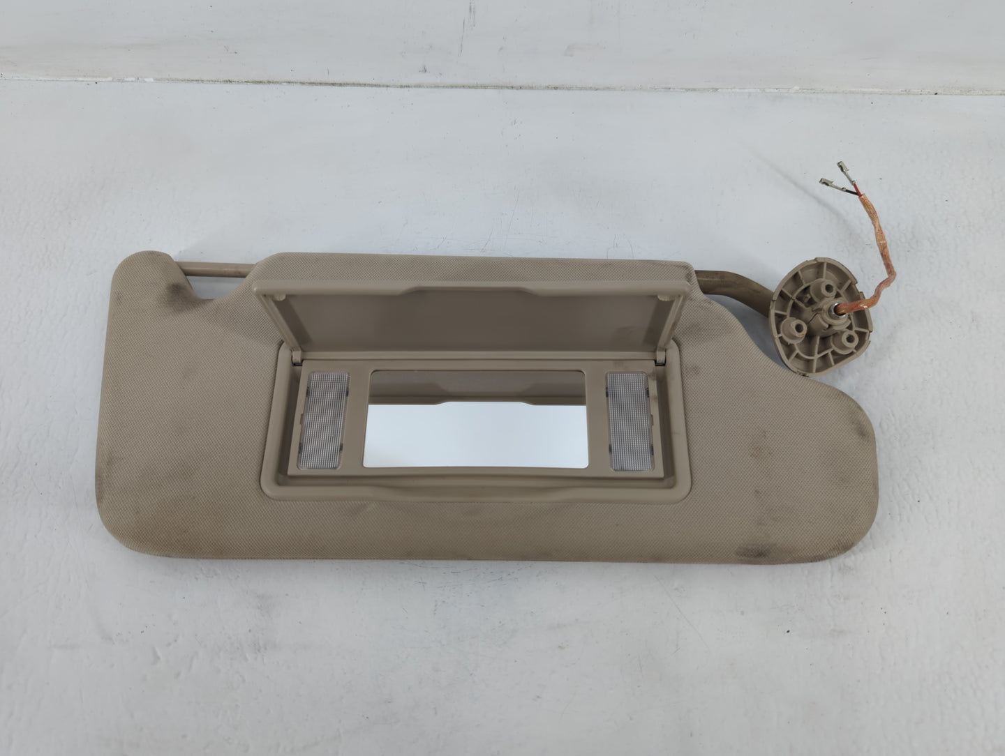 2006-2016 Chevrolet Impala Sun Visor Shade Replacement Passenger Right Mirror Fits OEM Used Auto Parts - Oemusedautoparts1.c