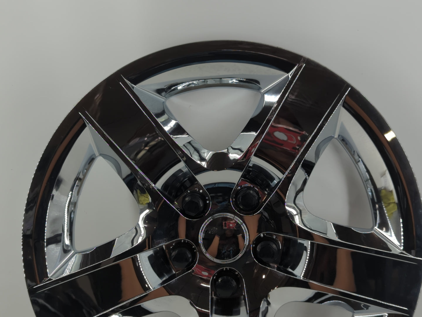 2013 Chevrolet Impala CENTER WHEEL COVER HUB CAP - Oemusedautoparts1.com