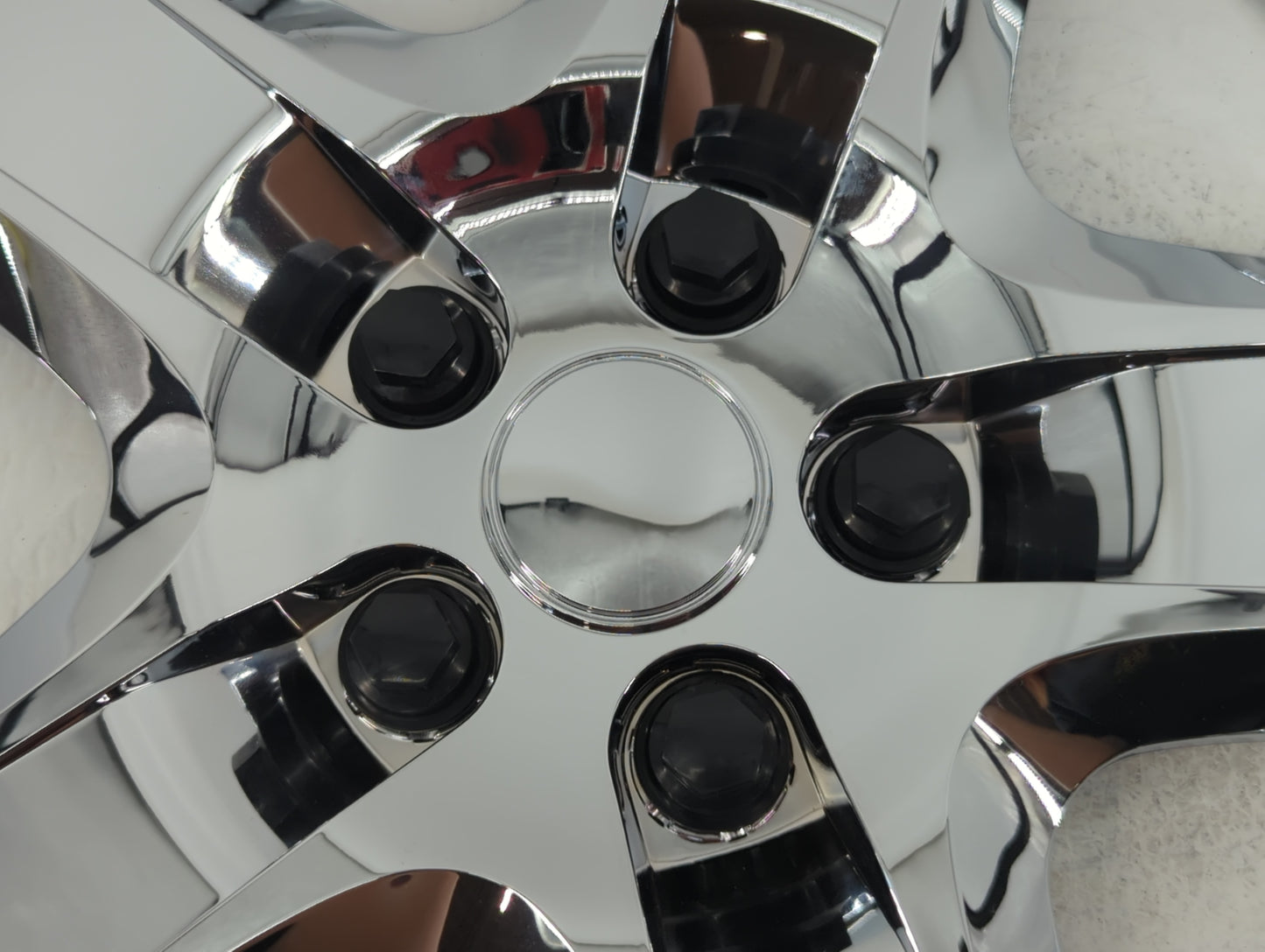 2013 Chevrolet Impala CENTER WHEEL COVER HUB CAP - Oemusedautoparts1.com