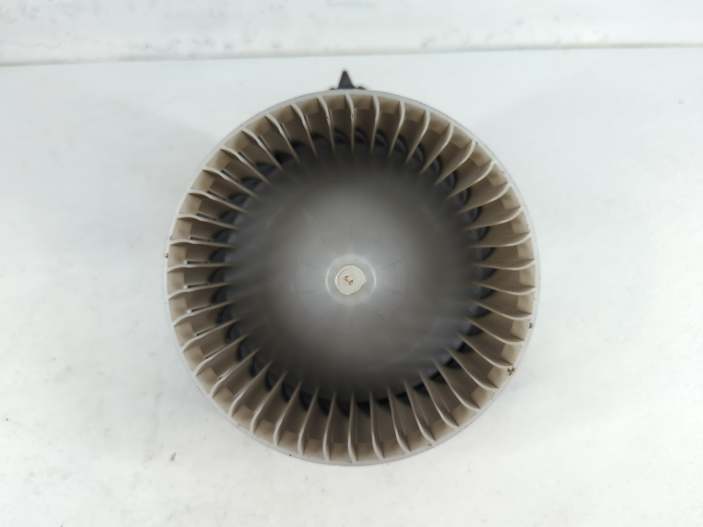 2012-2016 Chevrolet Impala Rear Heater AC Blower Motor P/N:16456506 Fits Fits 2012 2013 2014 2015 2016 OEM Used Auto Parts -