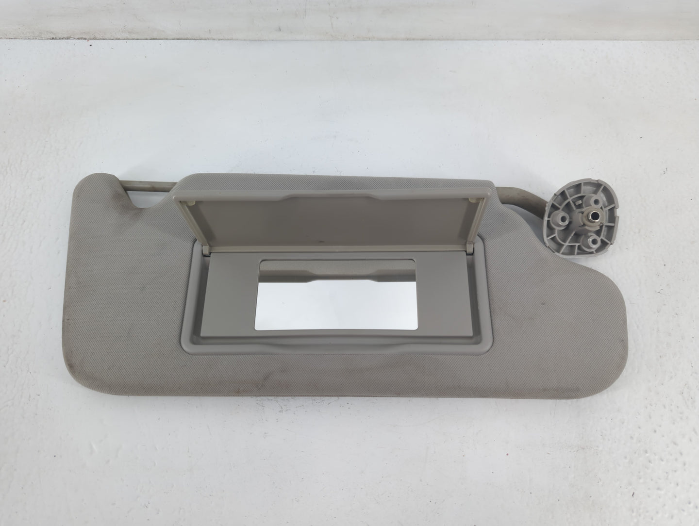 2006-2016 Chevrolet Impala Sun Visor Shade Replacement Passenger Right Mirror Fits OEM Used Auto Parts - Oemusedautoparts1.c