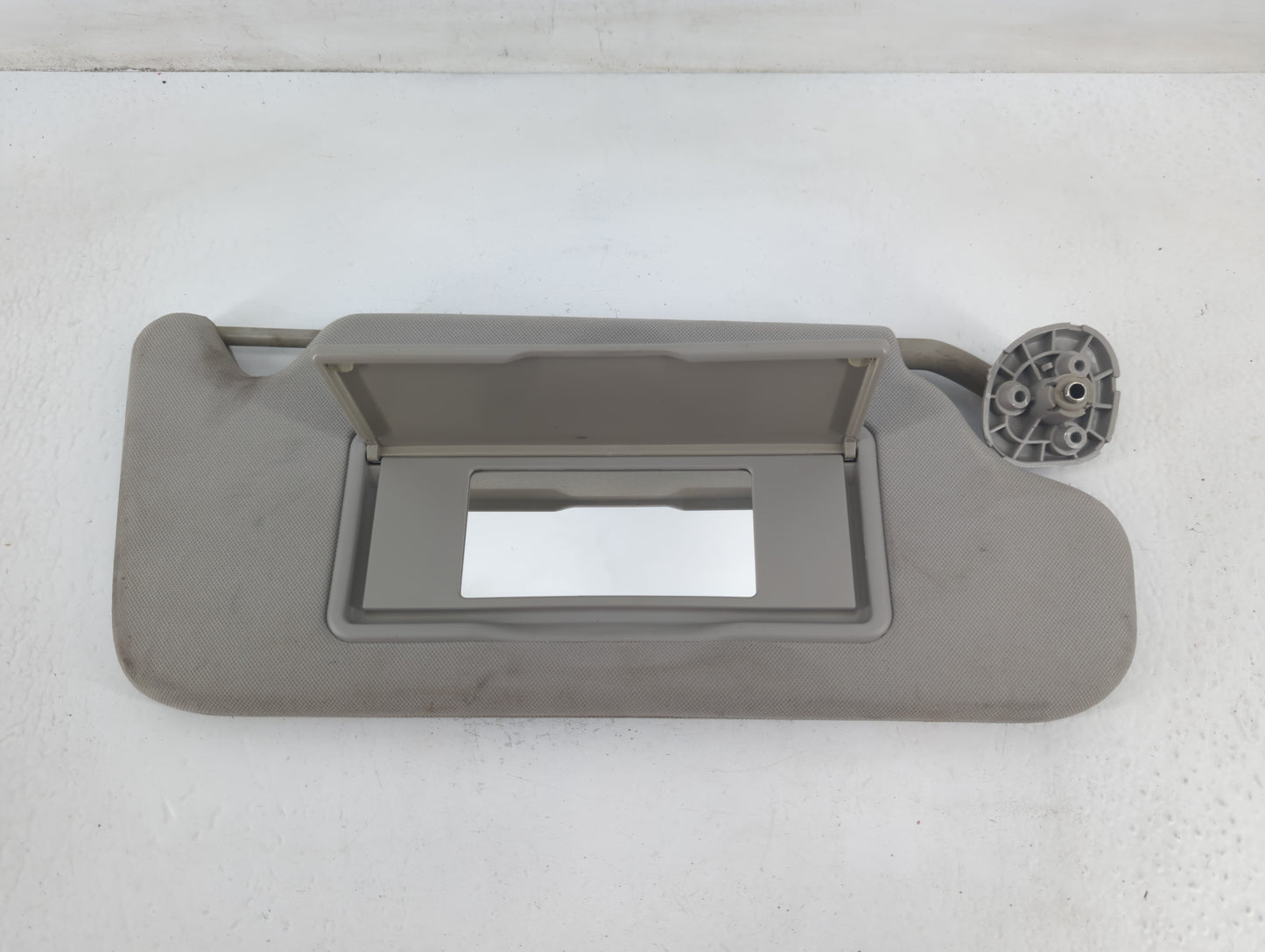 2006-2016 Chevrolet Impala Sun Visor Shade Replacement Passenger Right Mirror Fits OEM Used Auto Parts - Oemusedautoparts1.c