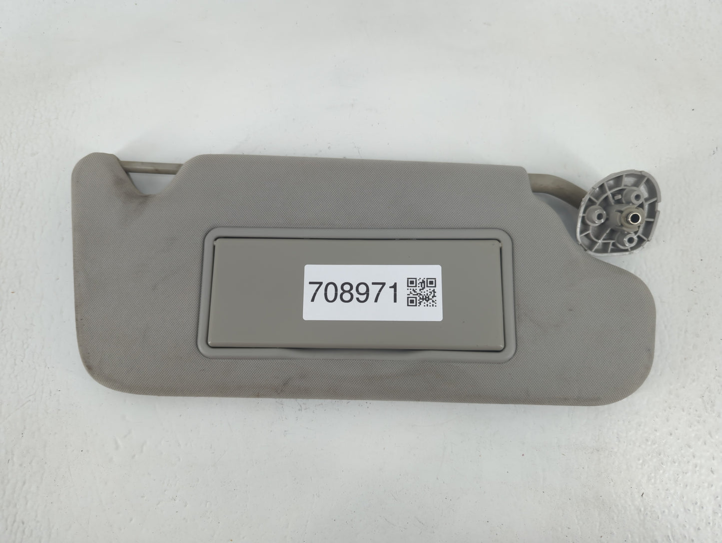 2006-2016 Chevrolet Impala Sun Visor Shade Replacement Passenger Right Mirror Fits OEM Used Auto Parts - Oemusedautoparts1.c