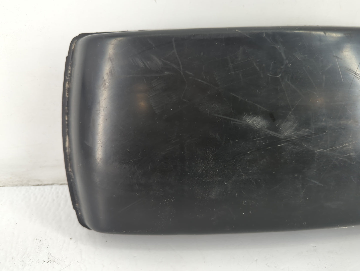 2007-2016 Chevrolet Impala Center Console Armrest Cover Lid Fits Fits 2007 2008 2009 2010 2011 2012 2013 2014 2015 2016 OEM 