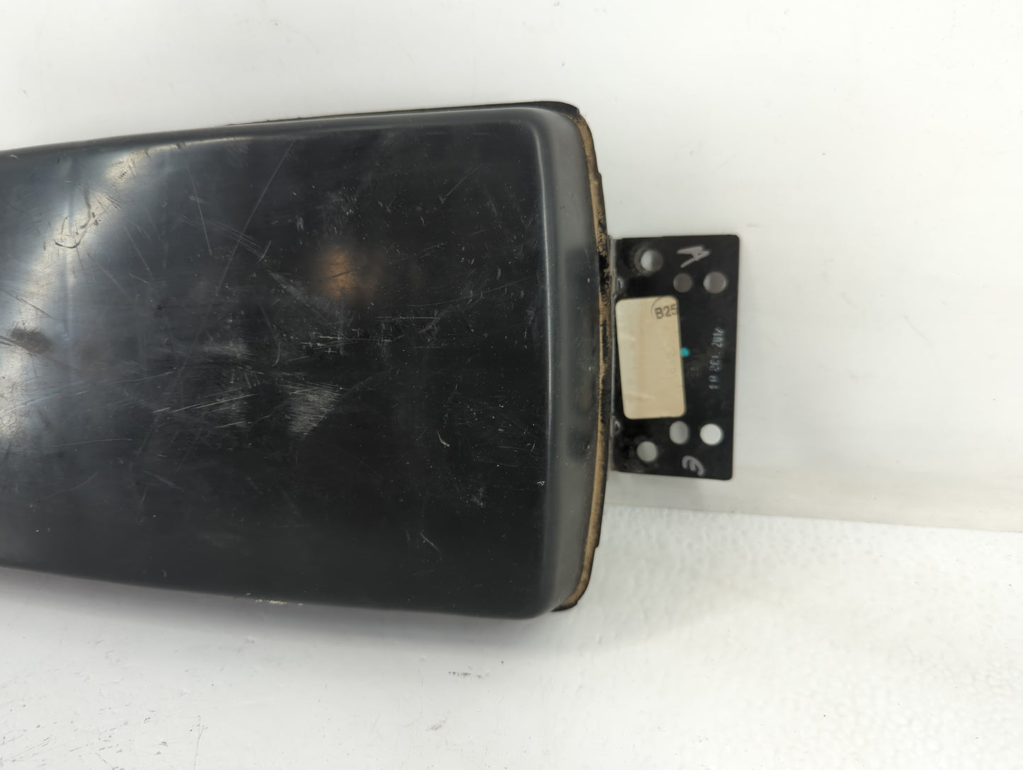 2007-2016 Chevrolet Impala Center Console Armrest Cover Lid Fits Fits 2007 2008 2009 2010 2011 2012 2013 2014 2015 2016 OEM 