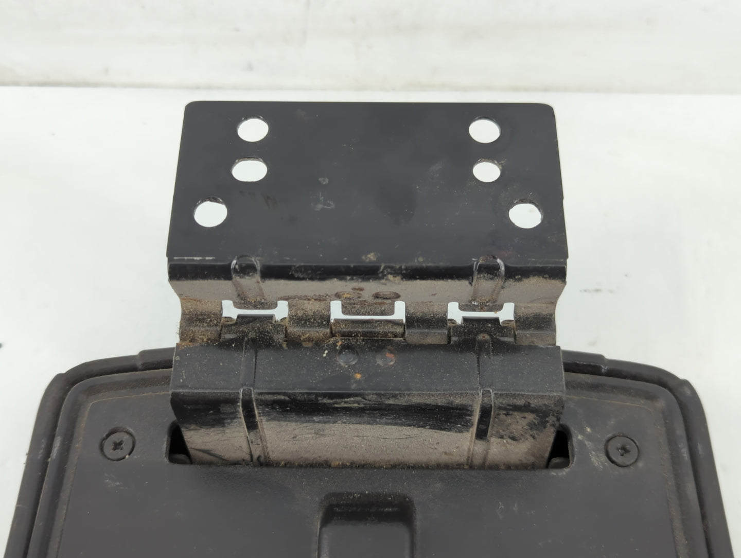 2007-2016 Chevrolet Impala Center Console Armrest Cover Lid Fits Fits 2007 2008 2009 2010 2011 2012 2013 2014 2015 2016 OEM 