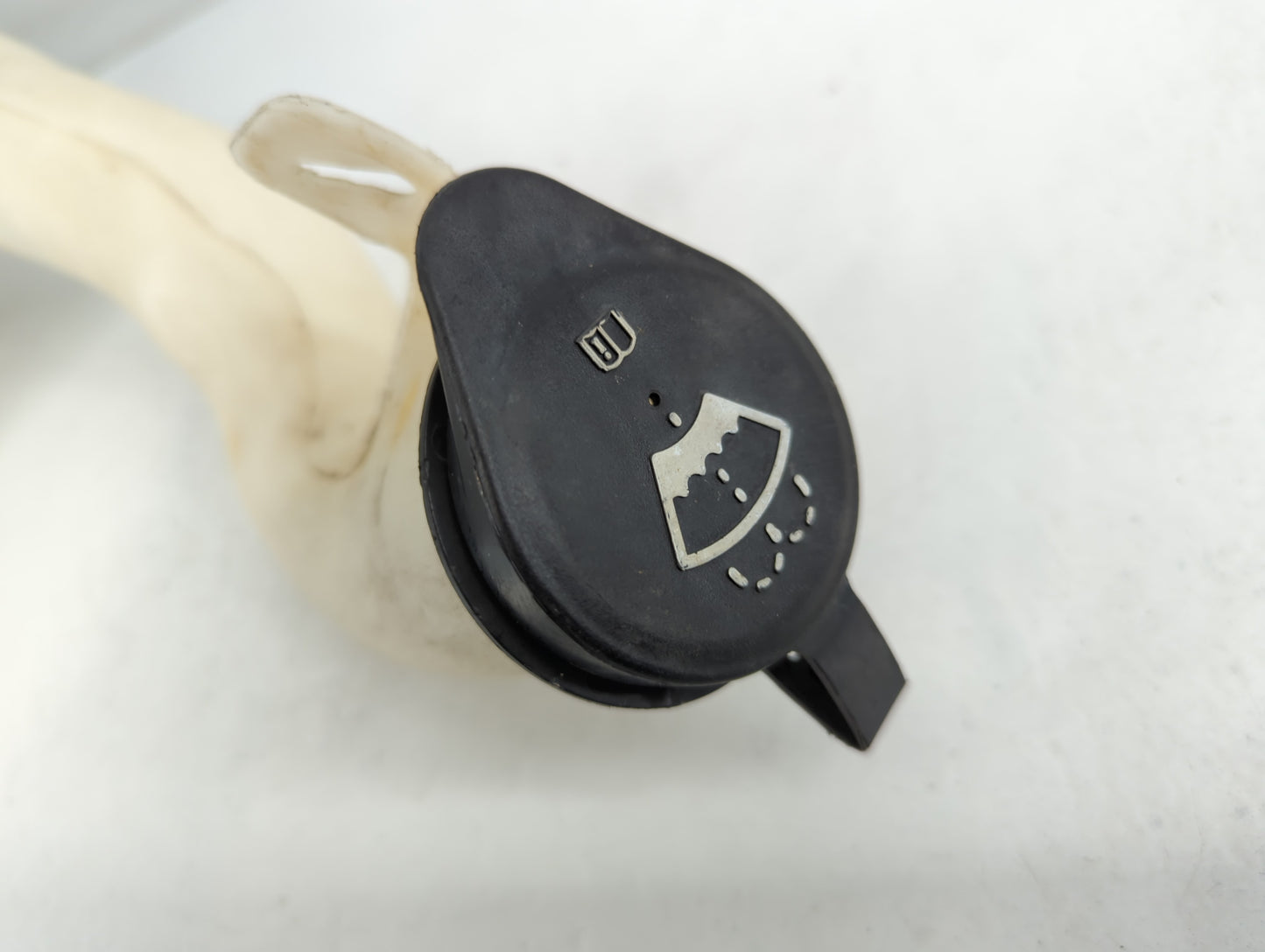 2006-2016 Chevrolet Impala Windshield Washer Fluid Reservoir Bottle Oem - Oemusedautoparts1.com