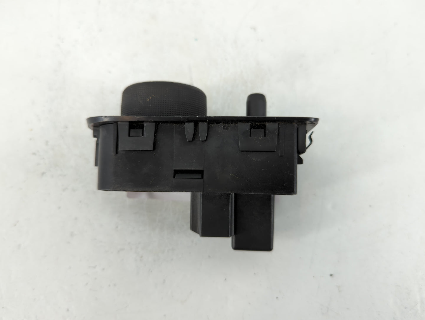 2013 Chevrolet Impala Headlight Lamp Control Switch - Oemusedautoparts1.com