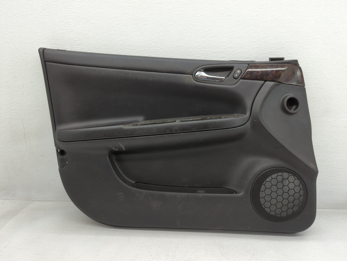 2013 Chevrolet Impala Front Left Driver Interior Door Panel Trim - Oemusedautoparts1.com