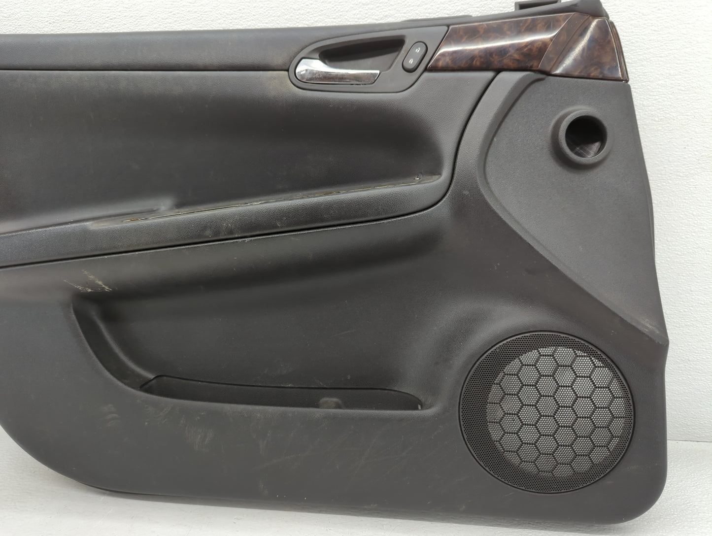 2013 Chevrolet Impala Front Left Driver Interior Door Panel Trim - Oemusedautoparts1.com