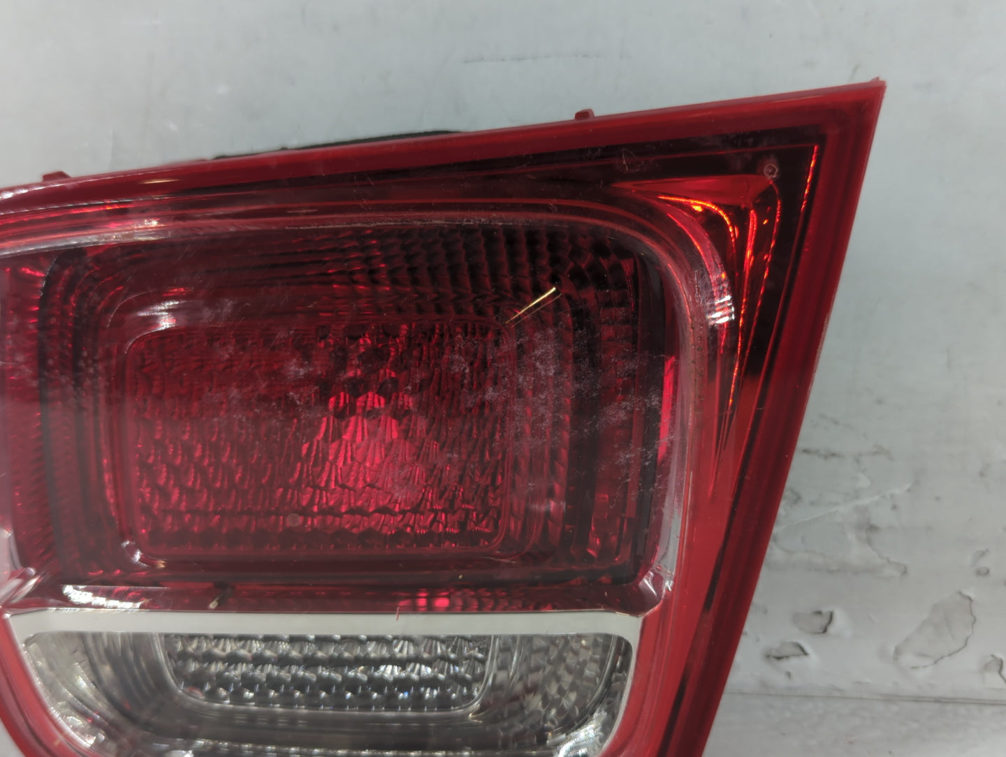 2013-2016 Chevrolet Malibu Tail Light Assembly Passenger Right OEM P/N:22907312 Fits Fits 2013 2014 2015 2016 OEM Used Auto 