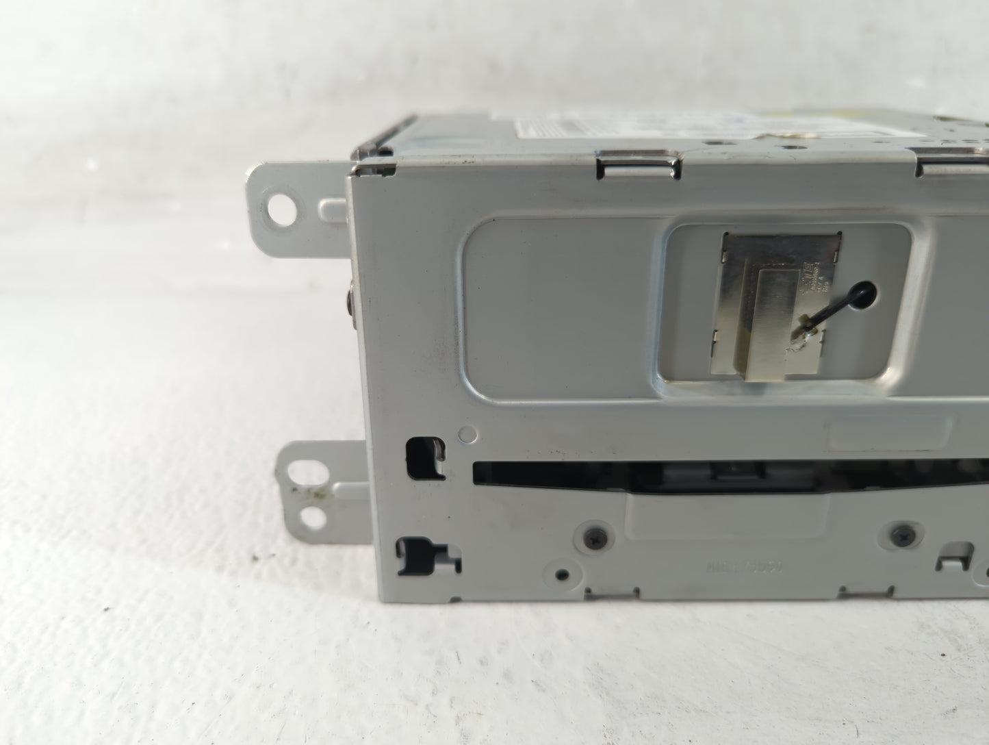 2013 Chevrolet Malibu Radio AM FM Cd Player Receiver Replacement P/N:22925286 Fits OEM Used Auto Parts - Oemusedautoparts1.c