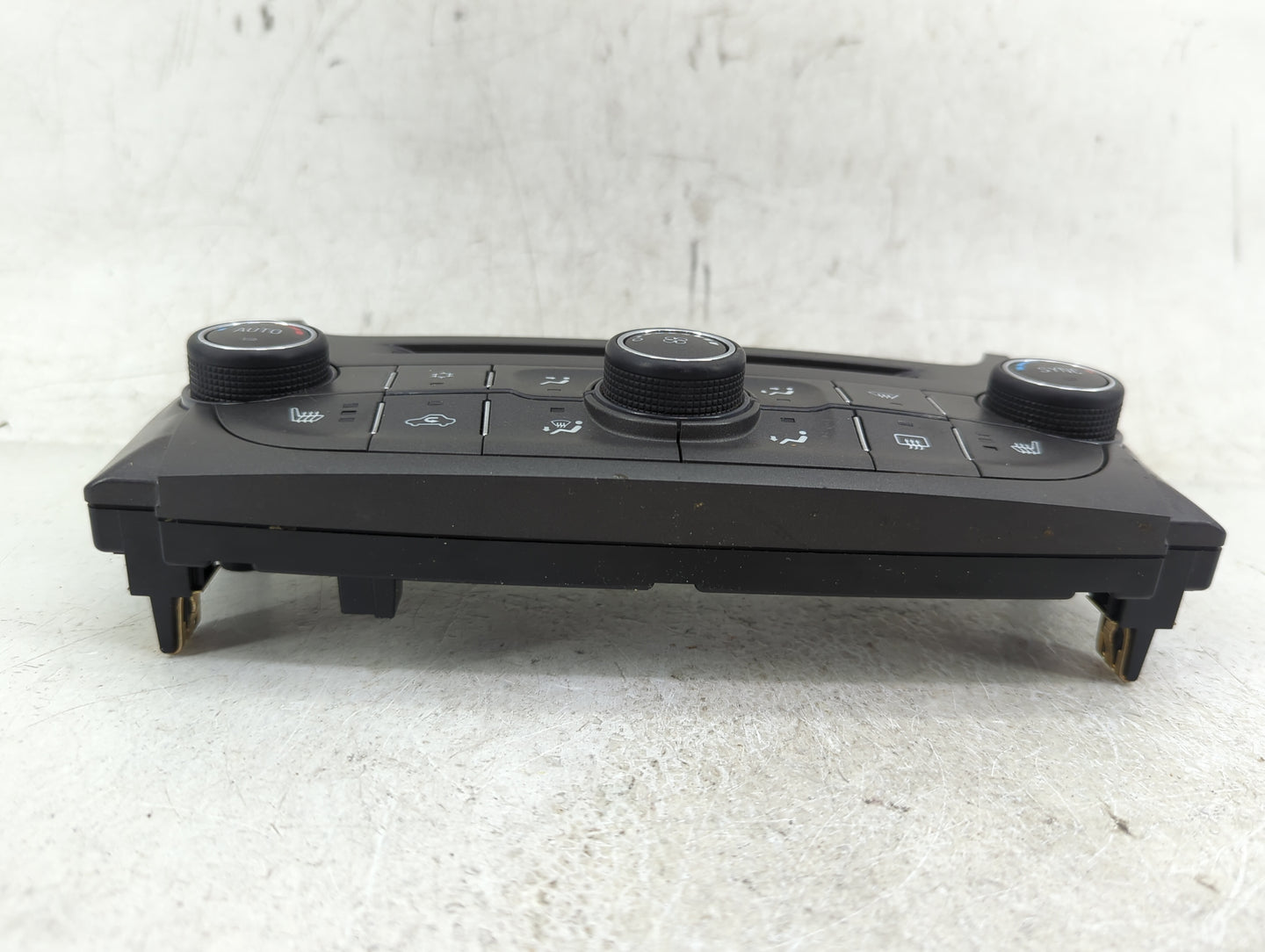 2013 Chevrolet Malibu Climate Control Module Temperature AC/Heater Replacement P/N:545290509 22854786 Fits OEM Used Auto Par