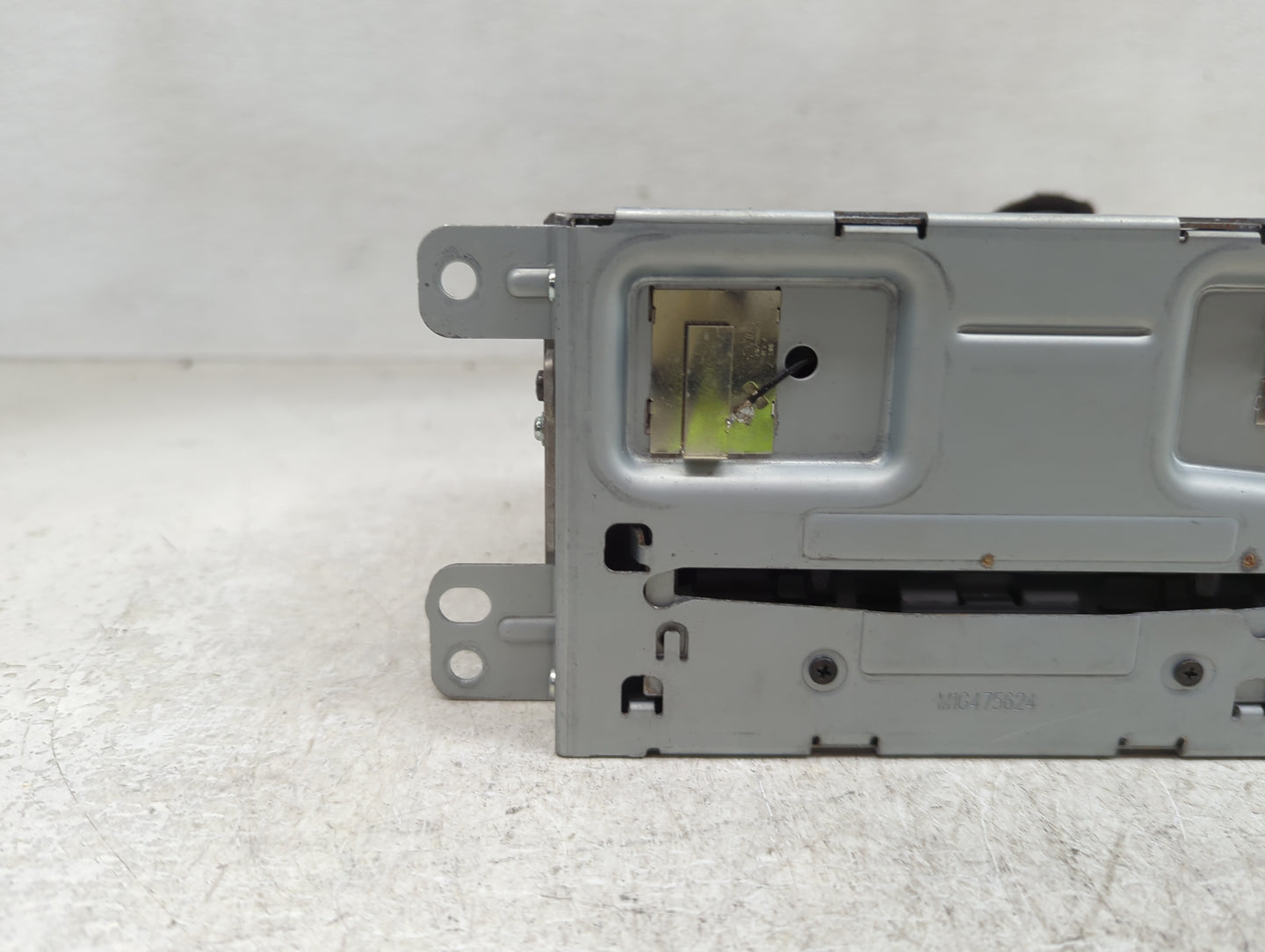 2013 Chevrolet Malibu Radio AM FM Cd Player Receiver Replacement P/N:22965236 Fits OEM Used Auto Parts - Oemusedautoparts1.c