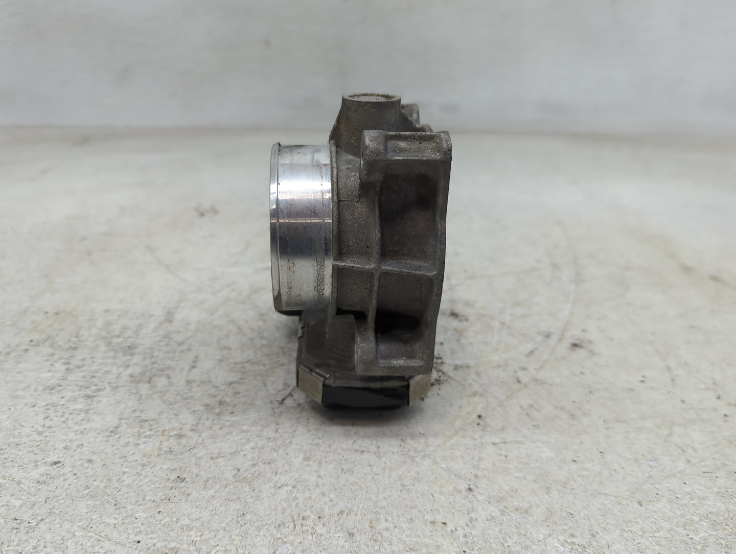 2013-2015 Chevrolet Malibu Throttle Body Fits Fits 2013 2014 2015 2017 2018 2019 2020 OEM Used Auto Parts - Oemusedautoparts