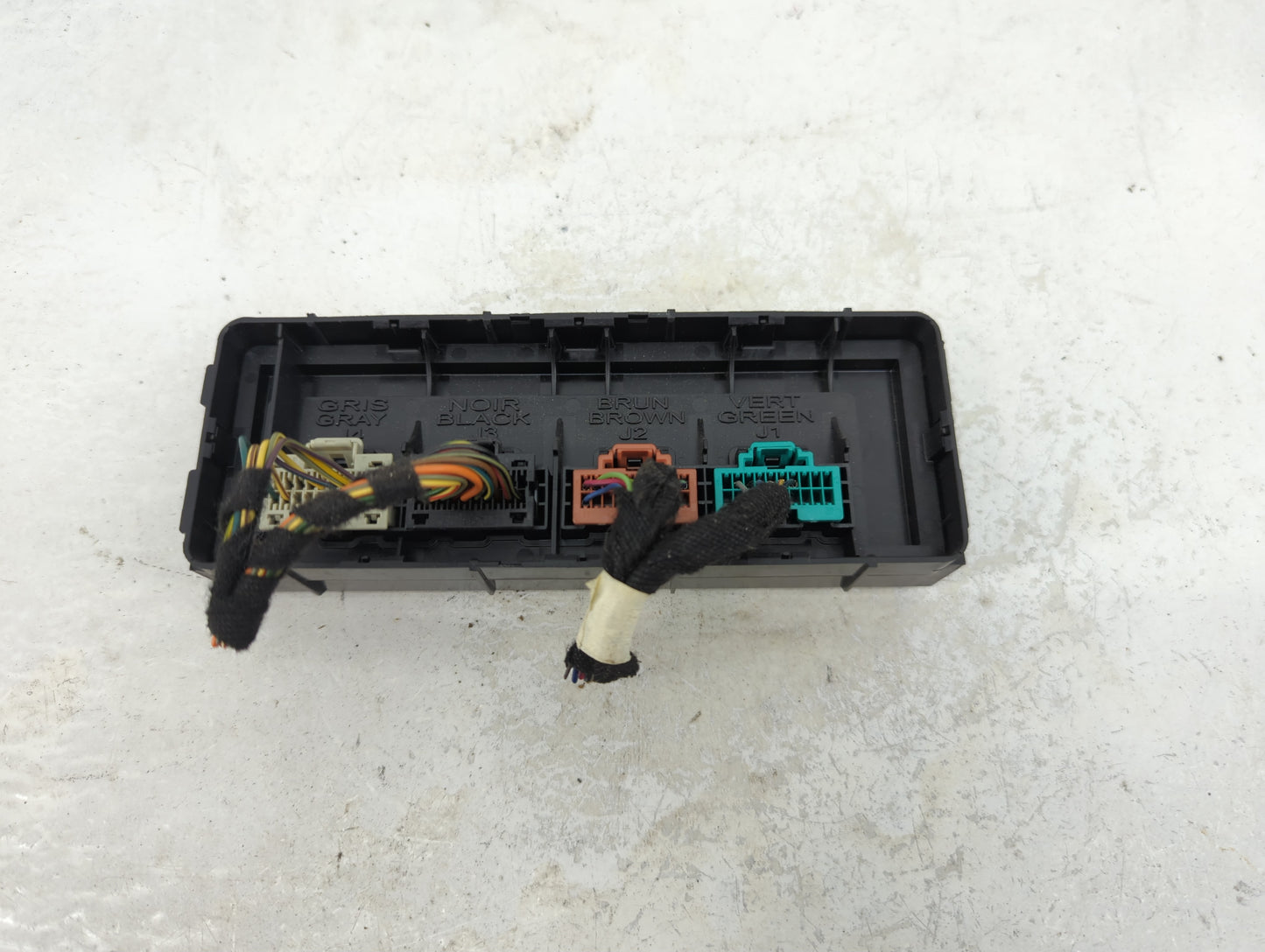 2013-2013 Chevrolet Malibu Body Control Module Bcm Inner Cabin Fuse Box - Oemusedautoparts1.com