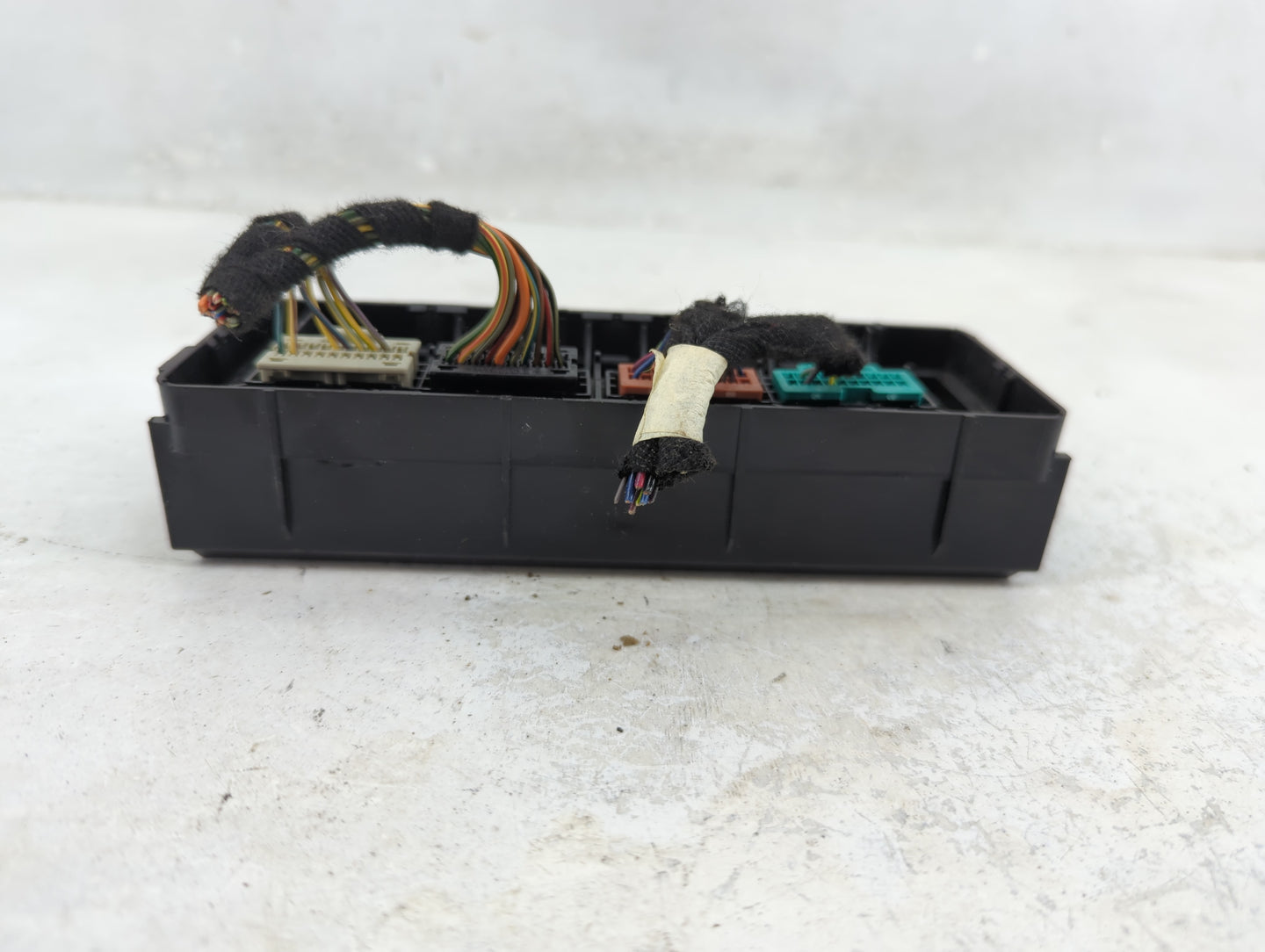 2013-2013 Chevrolet Malibu Body Control Module Bcm Inner Cabin Fuse Box - Oemusedautoparts1.com