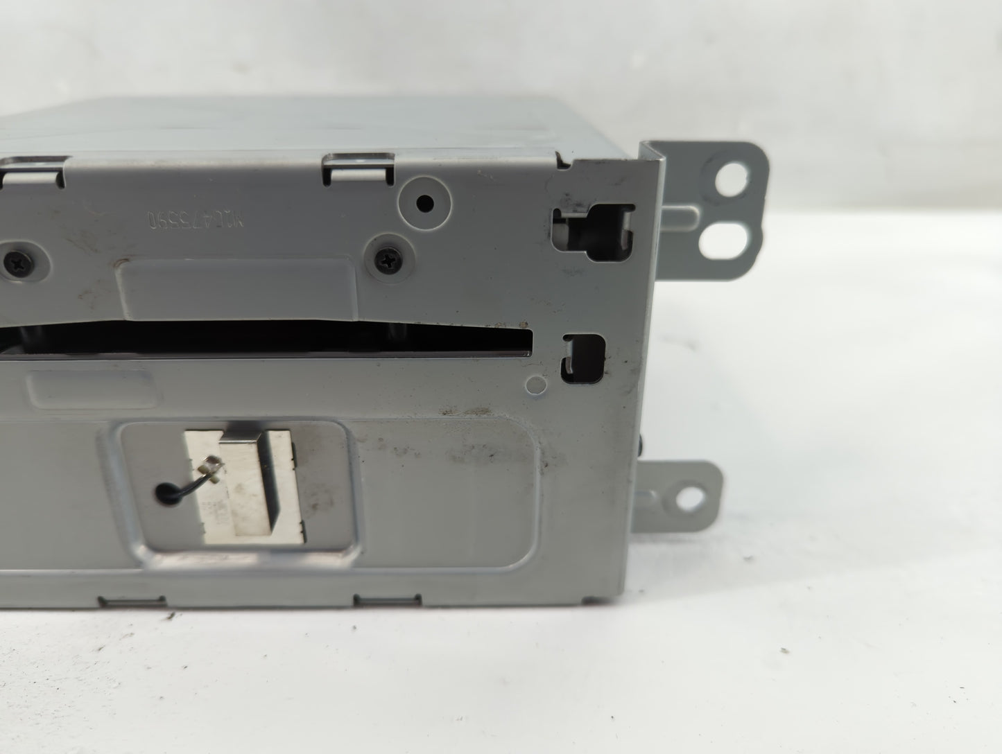 2013 Chevrolet Malibu Radio AM FM Cd Player Receiver Replacement P/N:22925286 Fits OEM Used Auto Parts - Oemusedautoparts1.c