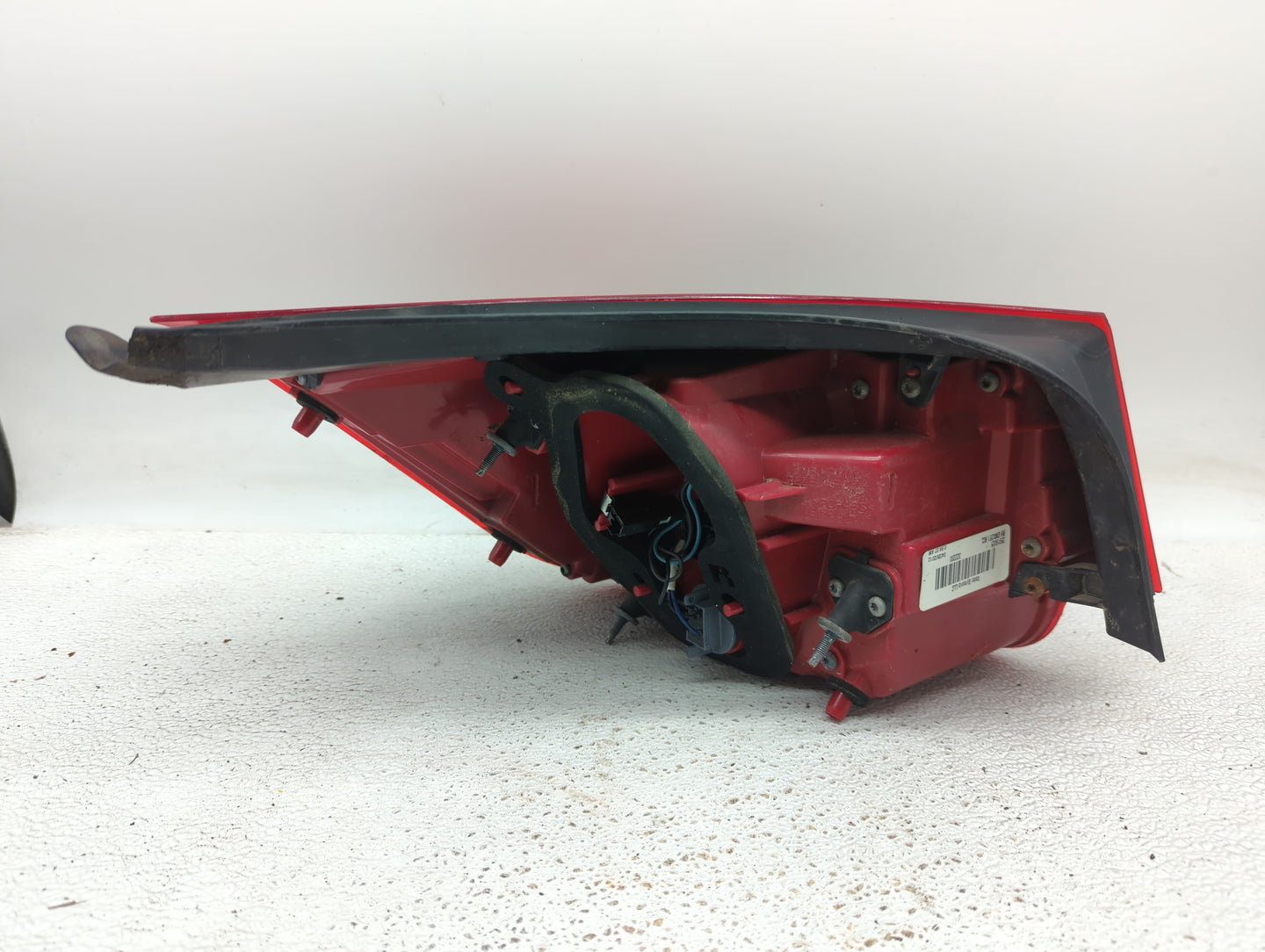 2013-2016 Chevrolet Malibu Tail Light Assembly Passenger Right OEM P/N:25919025 Fits Fits 2013 2014 2015 2016 OEM Used Auto 