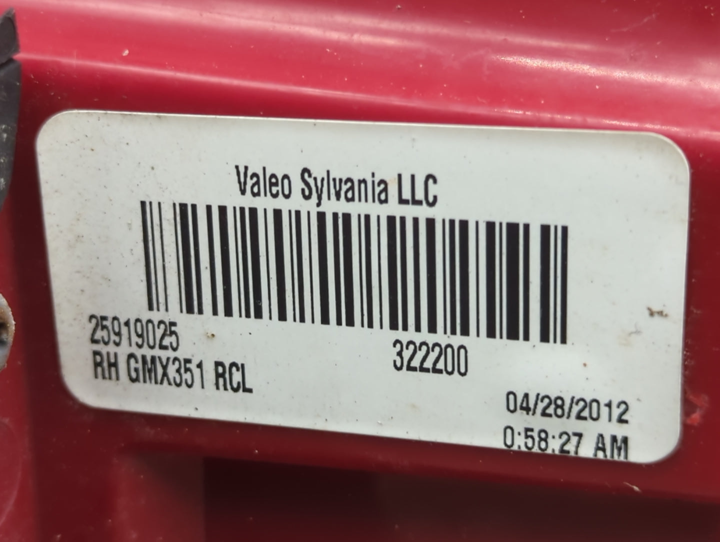 2013-2016 Chevrolet Malibu Tail Light Assembly Passenger Right OEM P/N:25919025 Fits Fits 2013 2014 2015 2016 OEM Used Auto 