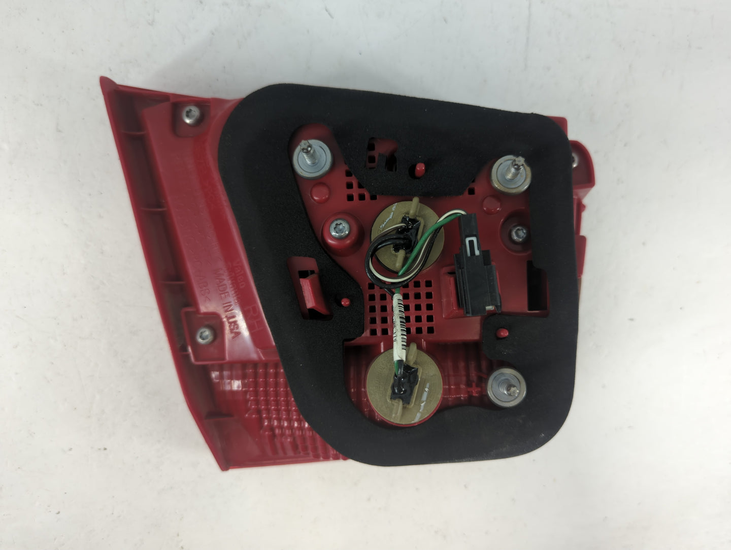 2013-2016 Chevrolet Malibu Tail Light Assembly Passenger Right OEM P/N:22907312 Fits Fits 2013 2014 2015 2016 OEM Used Auto 