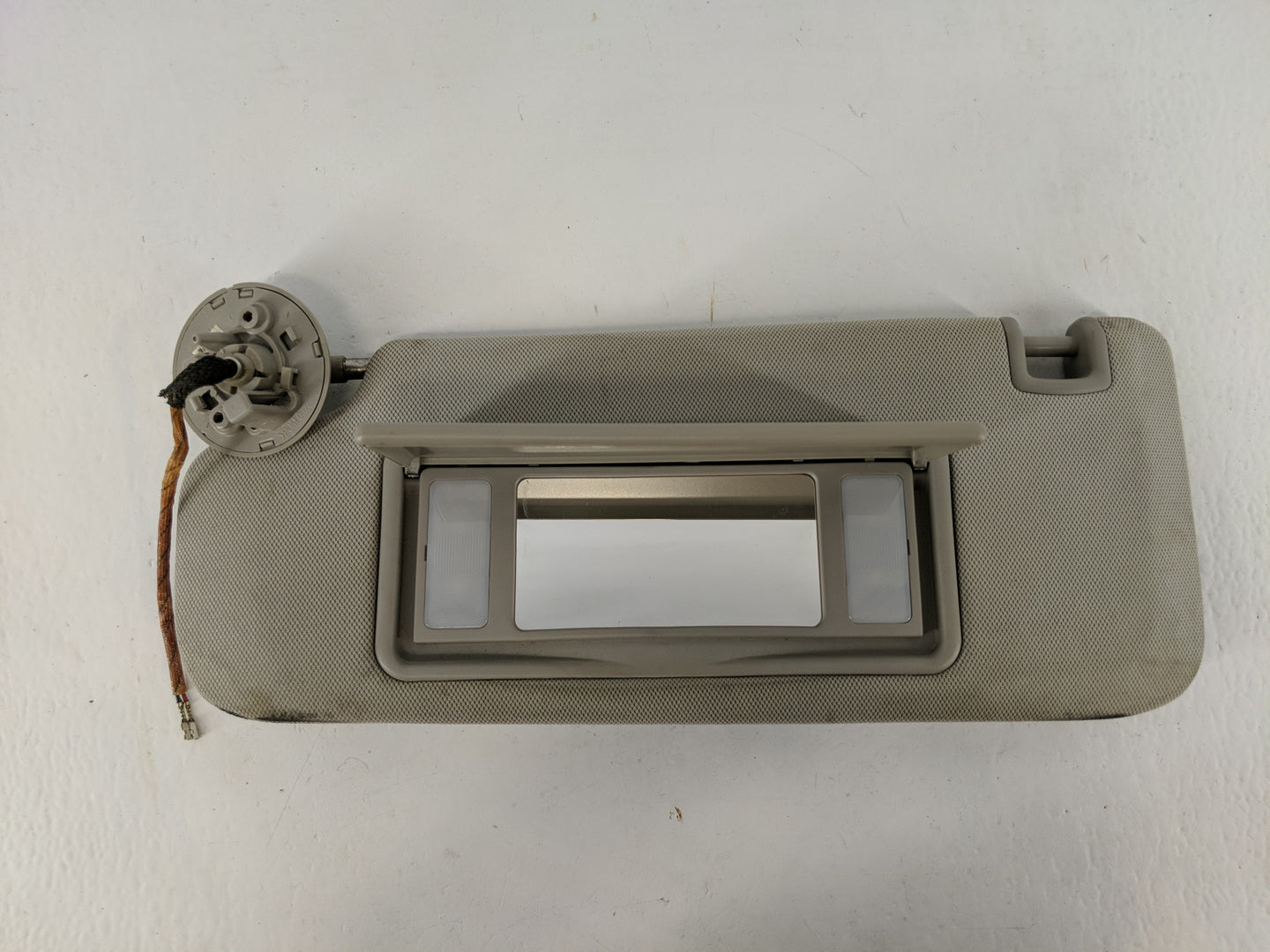 2013-2016 Chevrolet Malibu Sun Visor Shade Replacement Driver Left Mirror Fits Fits 2013 2014 2015 2016 OEM Used Auto Parts 