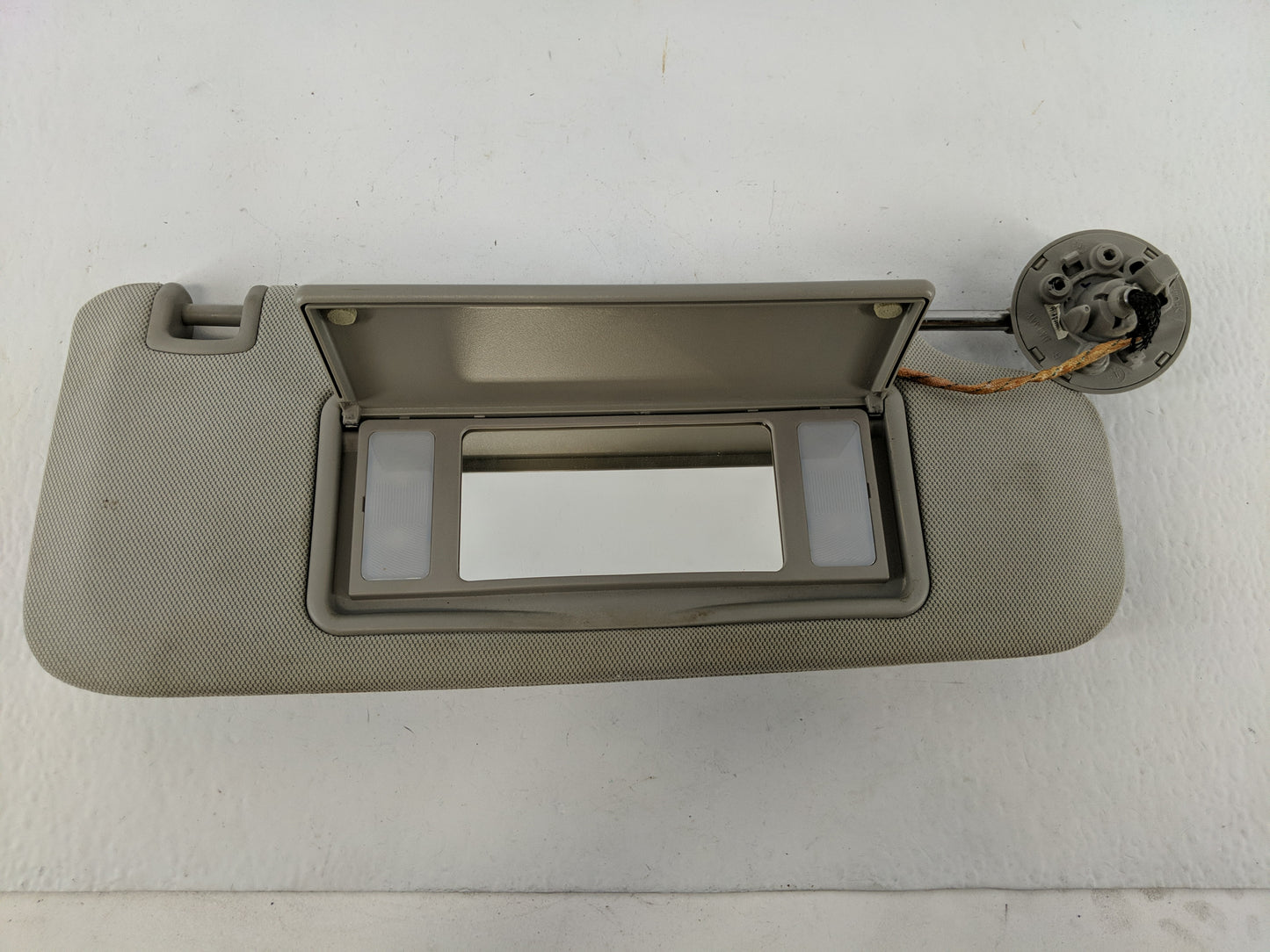 2013-2016 Chevrolet Malibu Sun Visor Shade Replacement Passenger Right Mirror Fits Fits 2013 2014 2015 2016 OEM Used Auto Pa