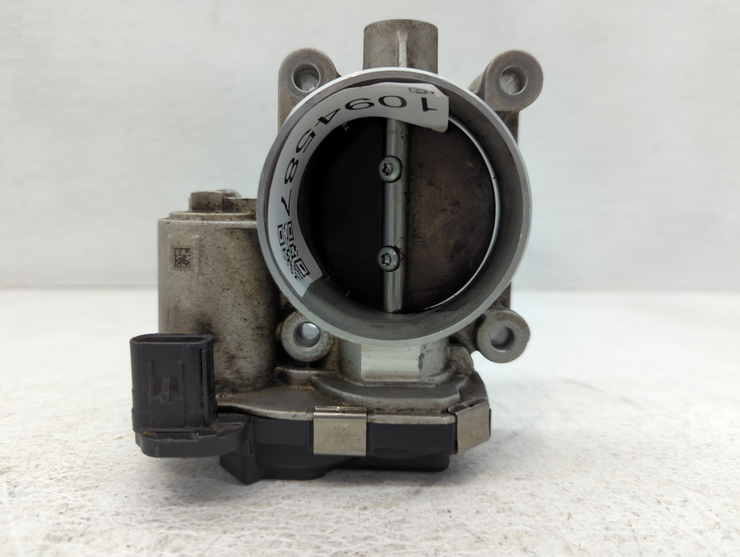 2013-2015 Chevrolet Malibu Throttle Body P/N:12627217DA Fits Fits 2013 2014 2015 2017 2018 2019 2020 OEM Used Auto Parts - O