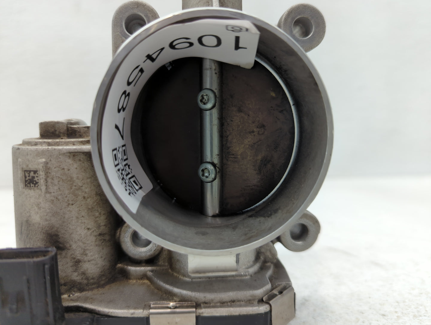 2013-2015 Chevrolet Malibu Throttle Body P/N:12627217DA Fits Fits 2013 2014 2015 2017 2018 2019 2020 OEM Used Auto Parts - O
