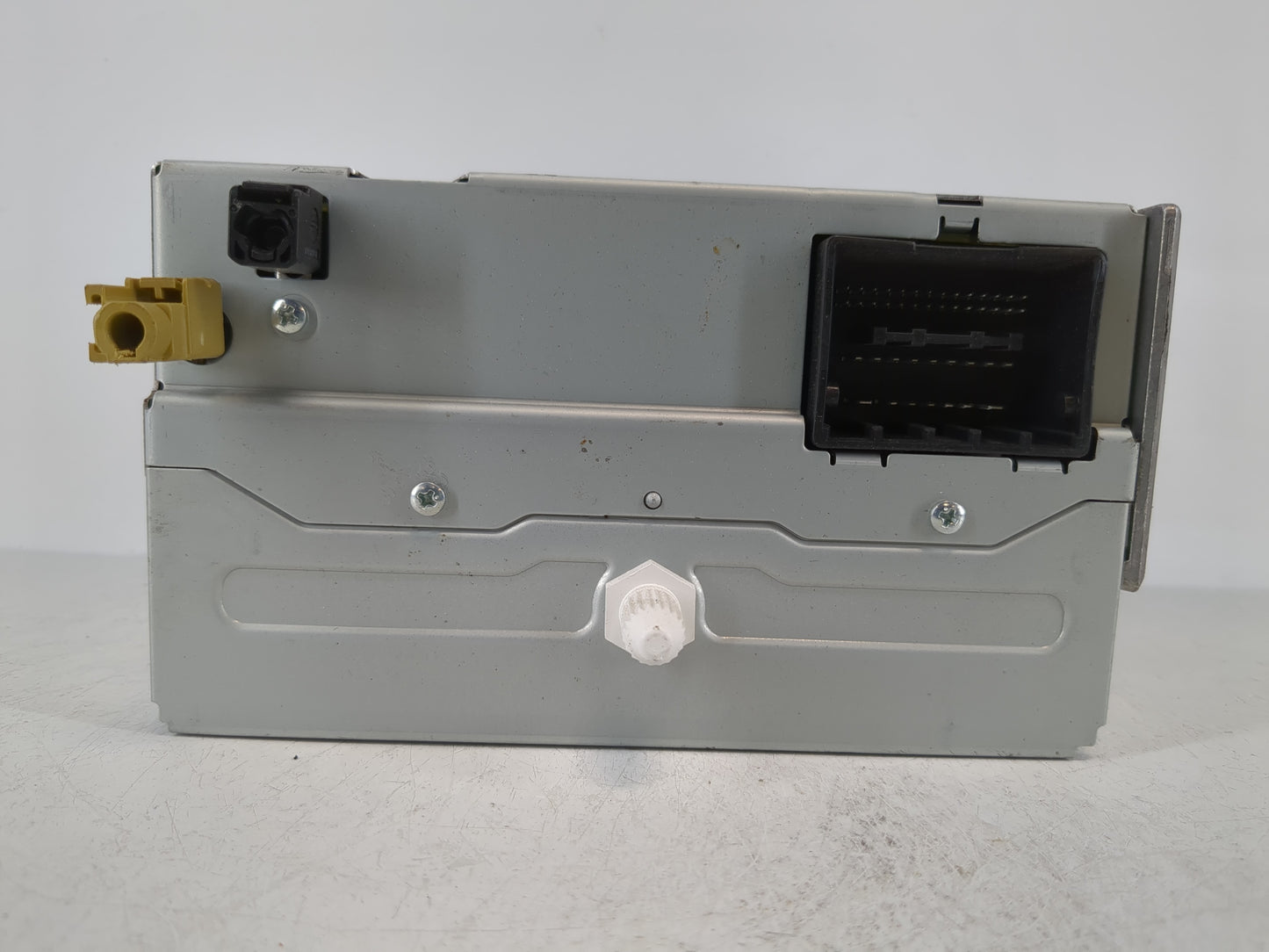 2013 Chevrolet Malibu Radio AM FM Cd Player Receiver Replacement P/N:22923802 Fits OEM Used Auto Parts - Oemusedautoparts1.c