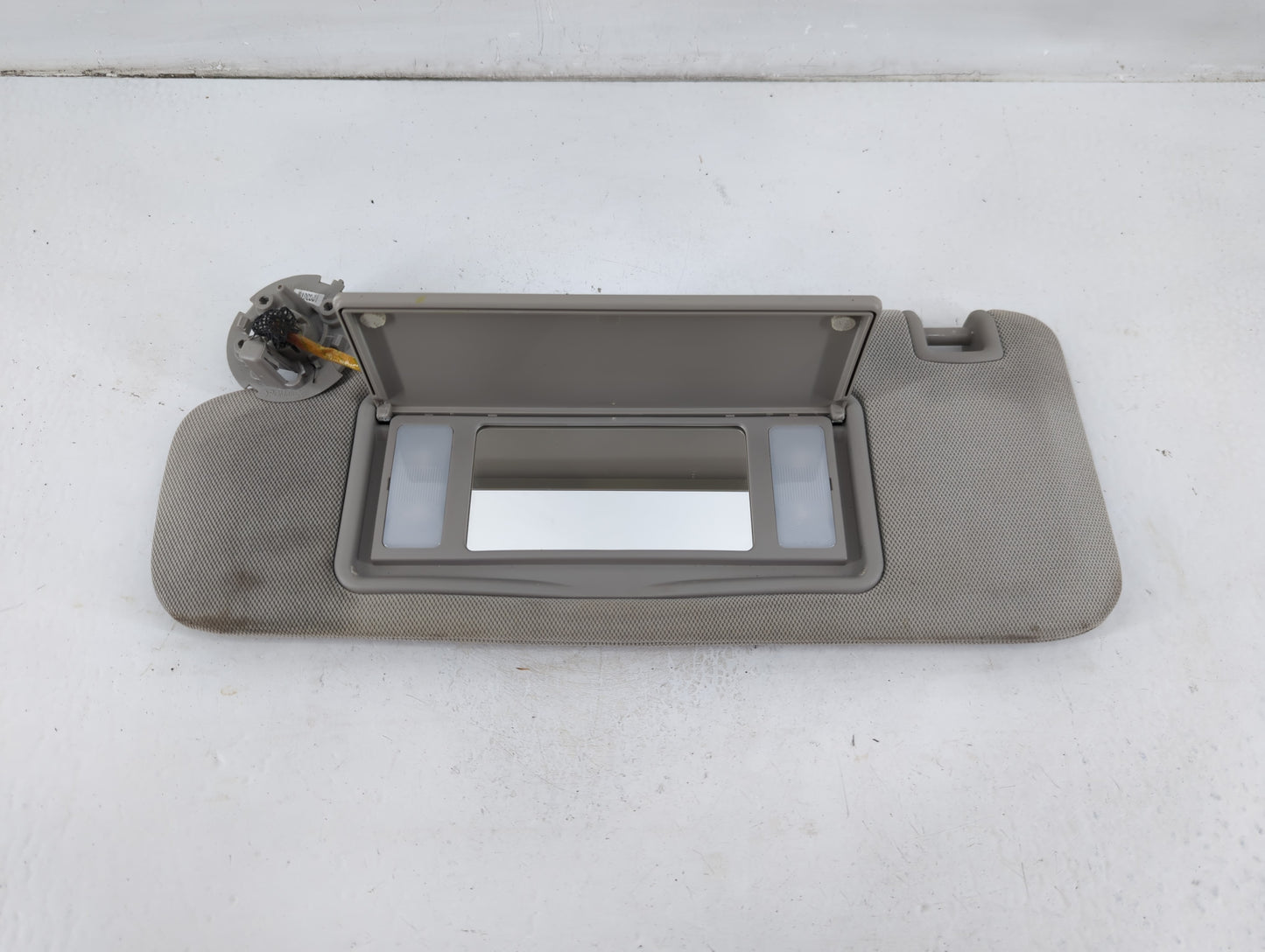 2013-2016 Chevrolet Malibu Sun Visor Shade Replacement Driver Left Mirror Fits Fits 2013 2014 2015 2016 OEM Used Auto Parts 