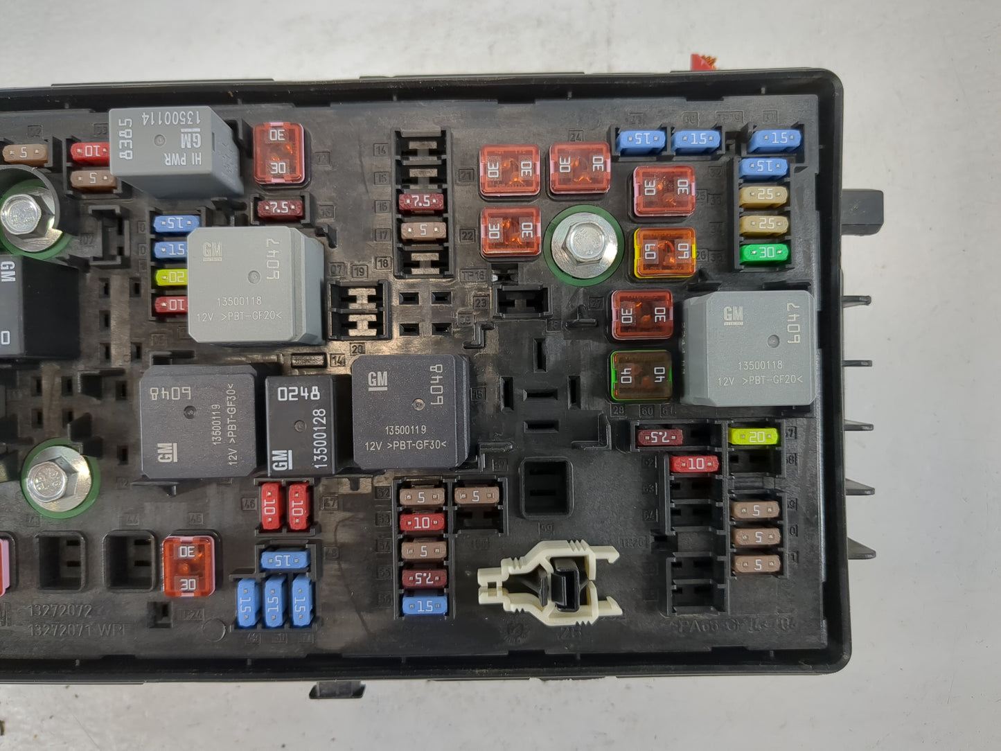 2013 Chevrolet Malibu Fusebox Fuse Box Panel Relay Module P/N:22892001 Fits OEM Used Auto Parts - Oemusedautoparts1.com