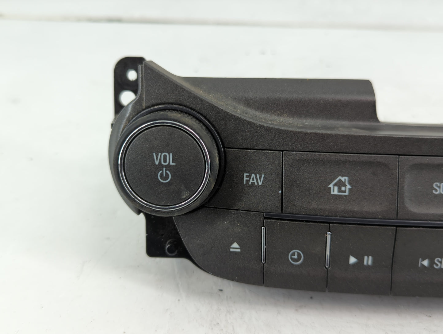 2013 Chevrolet Malibu Radio AM FM Cd Player Receiver Replacement P/N:22881000 Fits OEM Used Auto Parts - Oemusedautoparts1.c