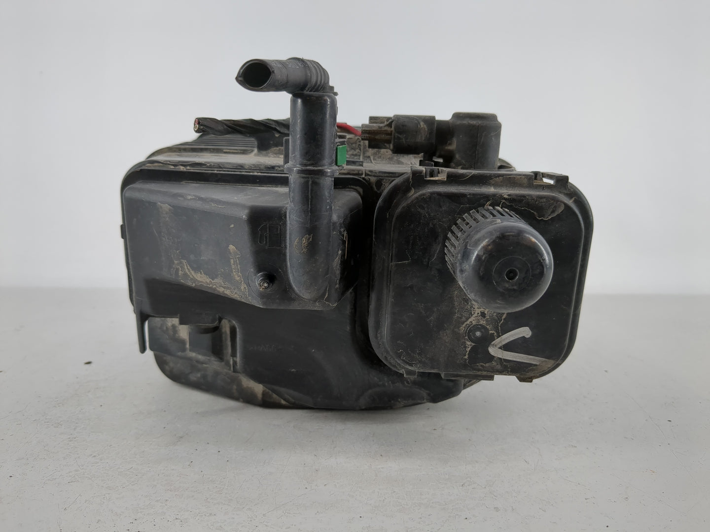 2013 Chevrolet Malibu Fuel Vapor Charcoal Canister - Oemusedautoparts1.com