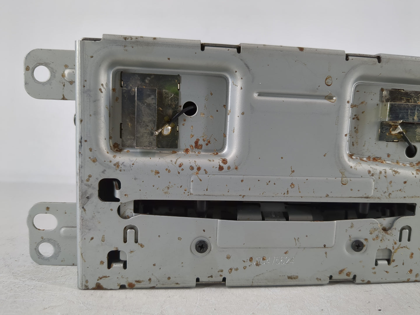2013 Chevrolet Malibu Radio AM FM Cd Player Receiver Replacement P/N:23140543 Fits OEM Used Auto Parts - Oemusedautoparts1.c