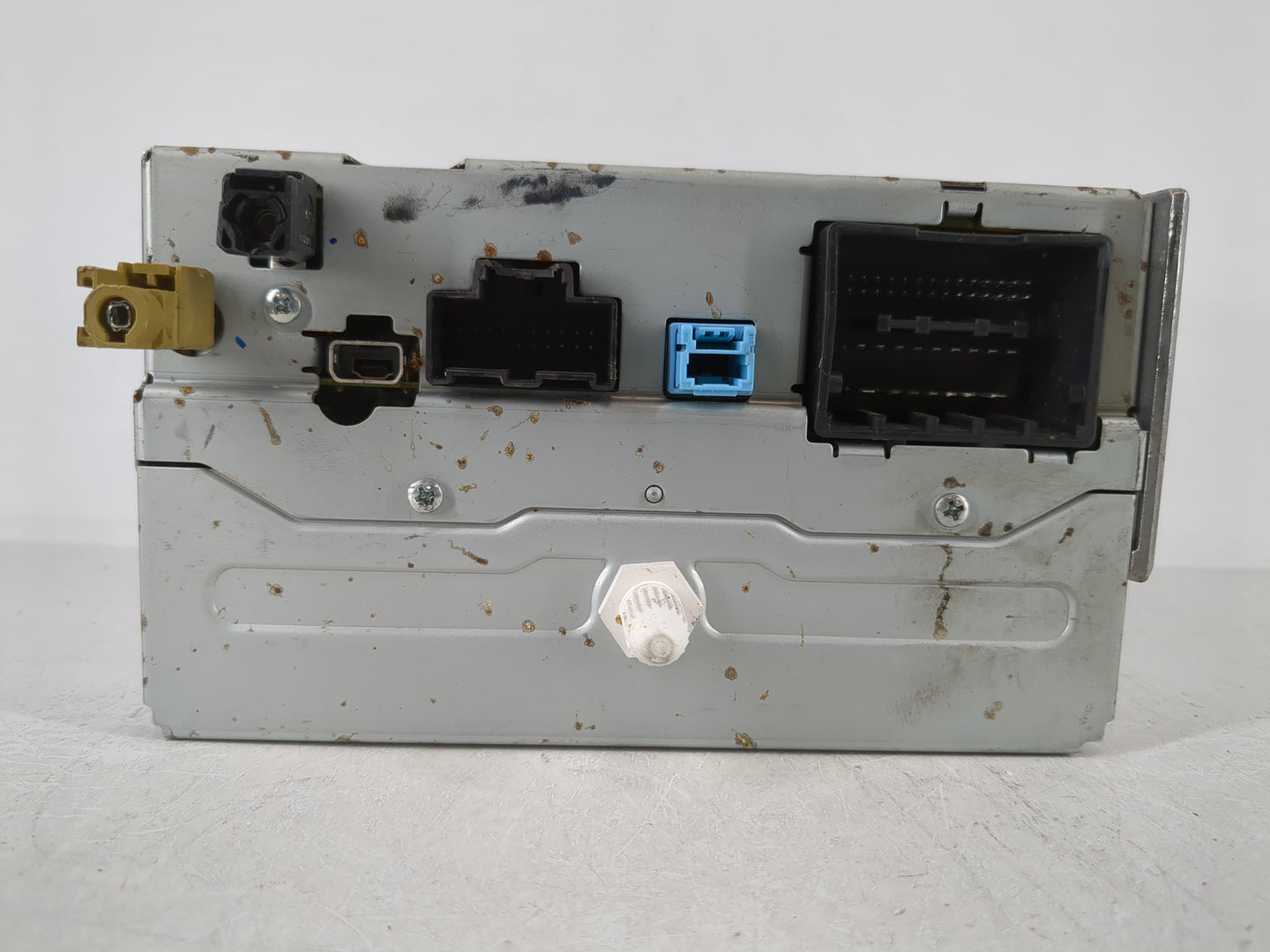 2013 Chevrolet Malibu Radio AM FM Cd Player Receiver Replacement P/N:23140543 Fits OEM Used Auto Parts - Oemusedautoparts1.c