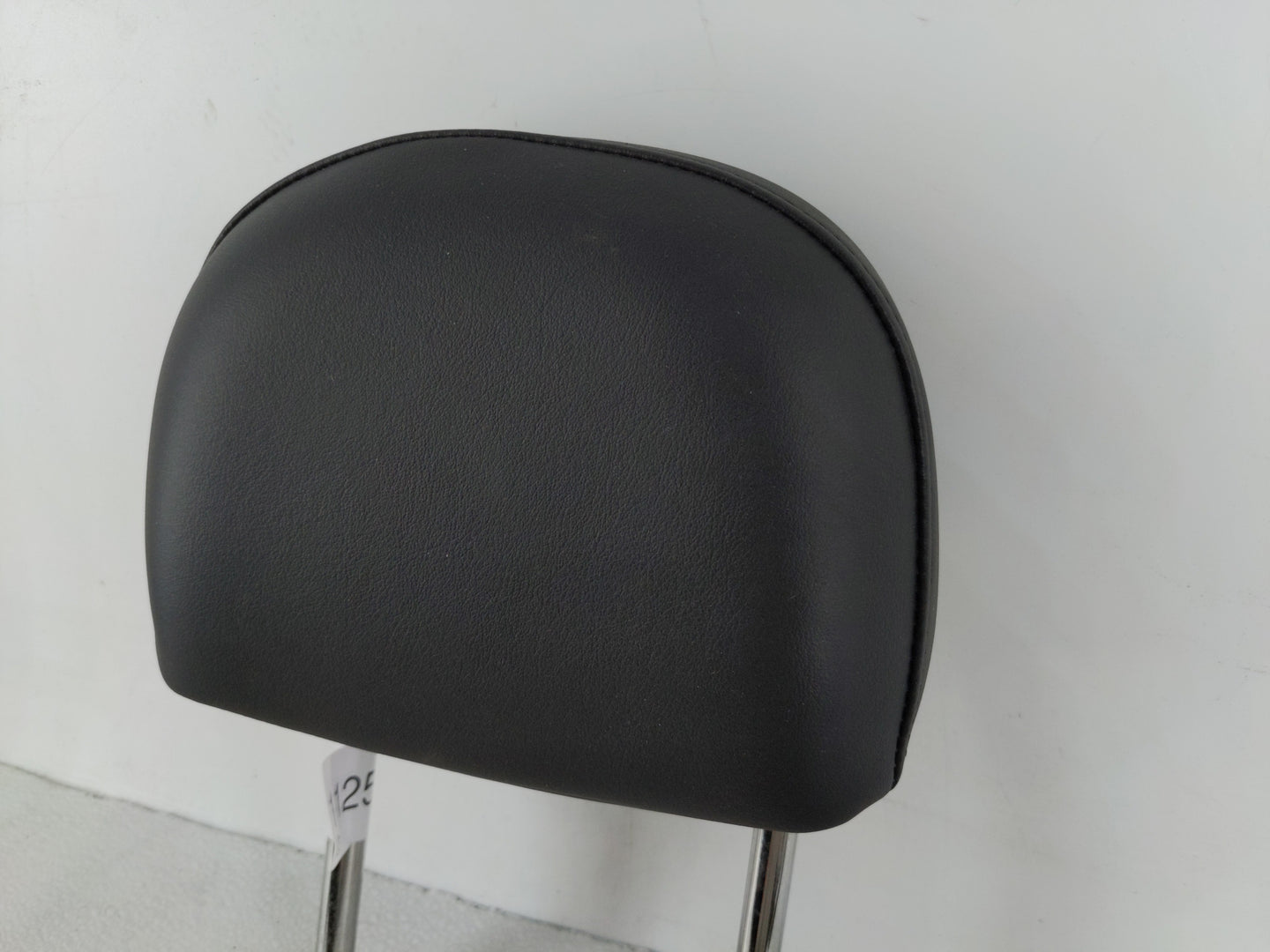 2013 Chevrolet Malibu Headrest Head Rest Rear Seat Fits OEM Used Auto Parts - Oemusedautoparts1.com