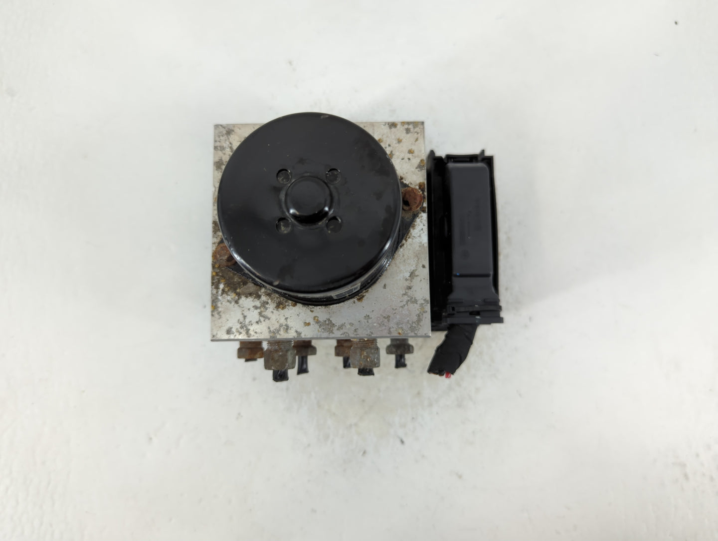 2013-2016 Chevrolet Malibu ABS Pump Control Module Replacement P/N:22827930 Fits Fits 2012 2013 2014 2015 2016 OEM Used Auto