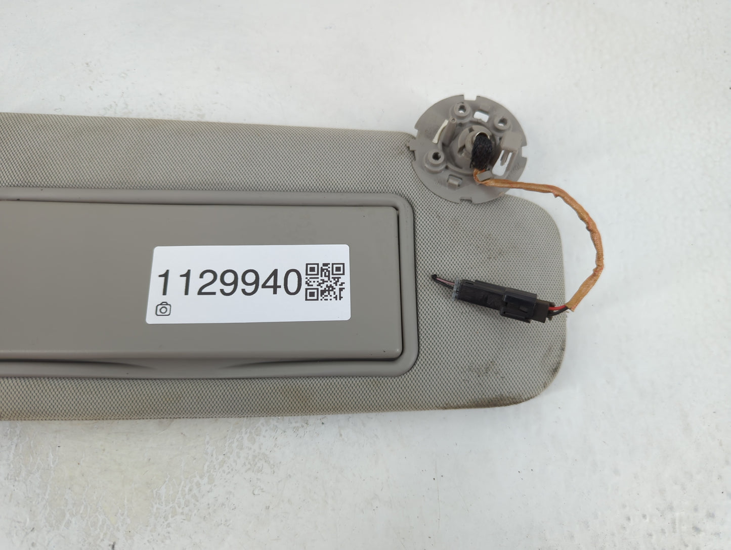 2013-2016 Chevrolet Malibu Sun Visor Shade Replacement Passenger Right Mirror Fits Fits 2013 2014 2015 2016 OEM Used Auto Pa