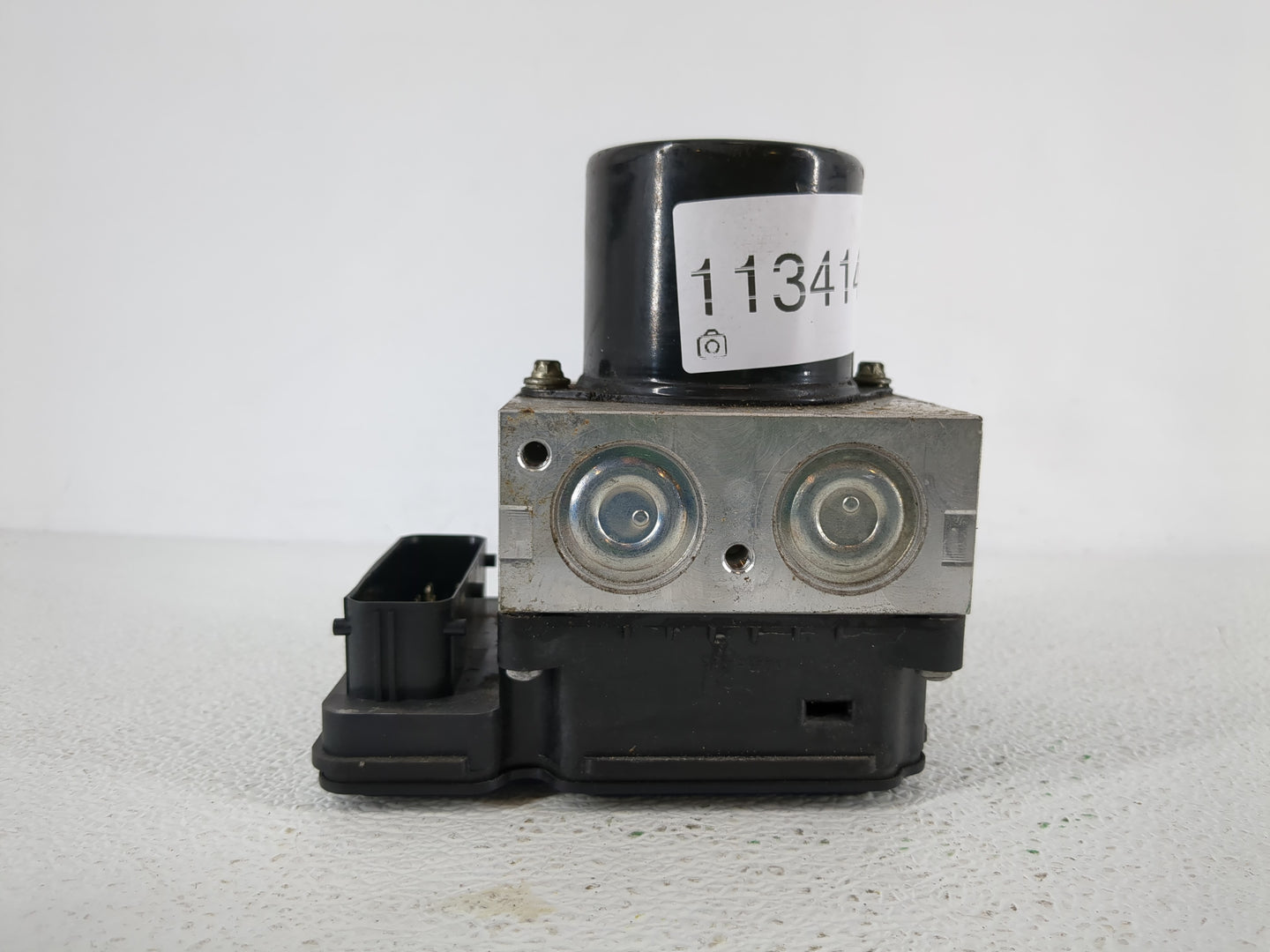 2013-2016 Chevrolet Malibu ABS Pump Control Module Replacement P/N:22971448 Fits Fits 2012 2013 2014 2015 2016 OEM Used Auto