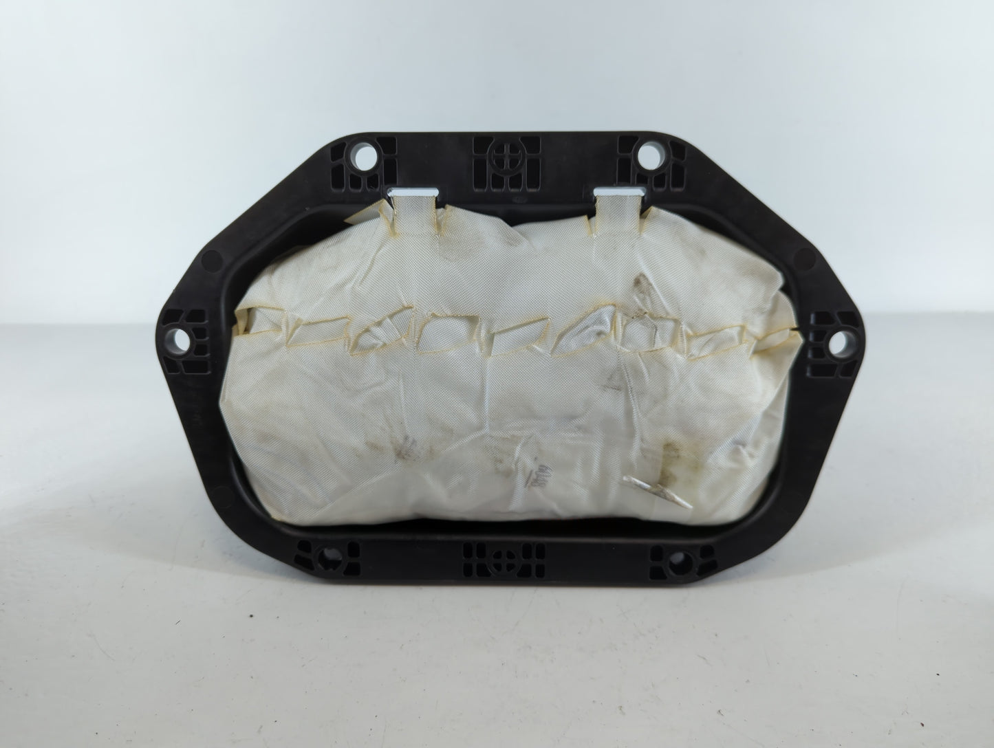 2013-2016 Chevrolet Malibu Air Bag Passenger Right Dashboard OEM P/N:22875539 Fits Fits 2013 2014 2015 2016 OEM Used Auto Pa