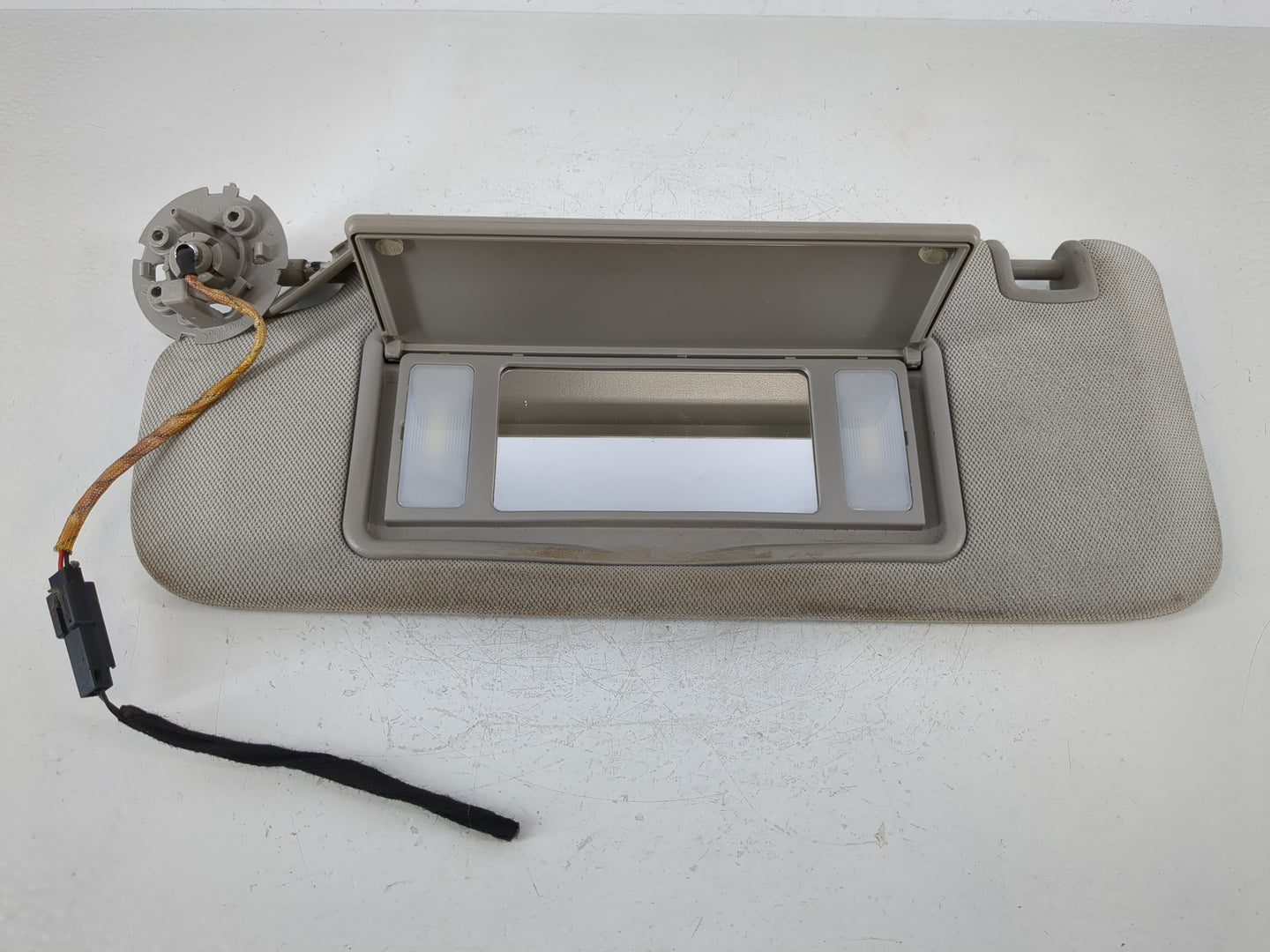 2013-2016 Chevrolet Malibu Sun Visor Shade Replacement Driver Left Mirror Fits Fits 2013 2014 2015 2016 OEM Used Auto Parts 