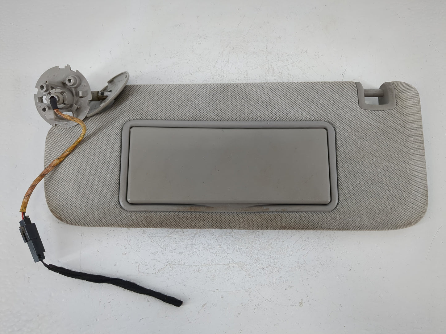 2013-2016 Chevrolet Malibu Sun Visor Shade Replacement Driver Left Mirror Fits Fits 2013 2014 2015 2016 OEM Used Auto Parts 