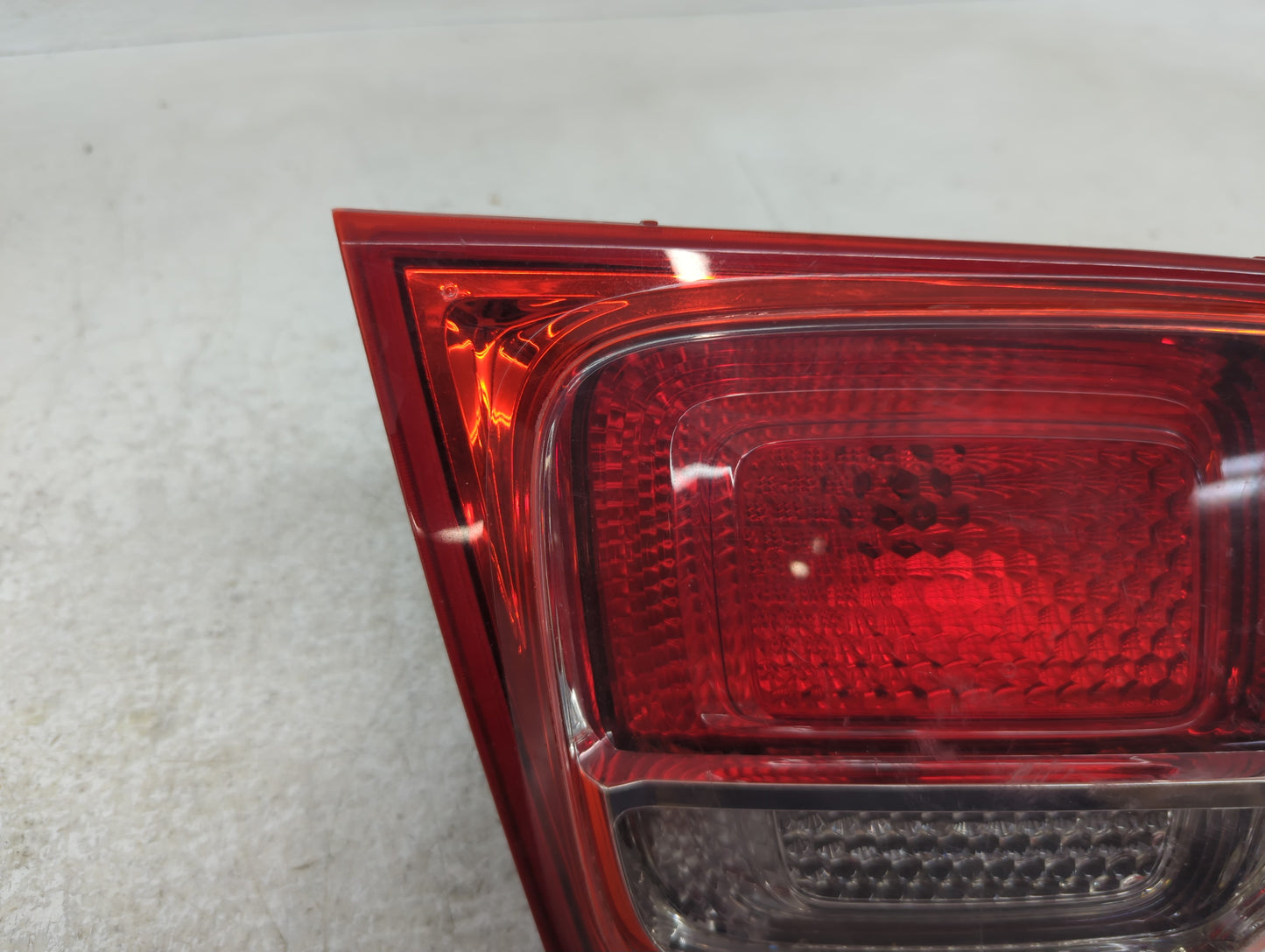 2013-2016 Chevrolet Malibu Tail Light Assembly Driver Left OEM P/N:22907311 Fits Fits 2013 2014 2015 2016 OEM Used Auto Part