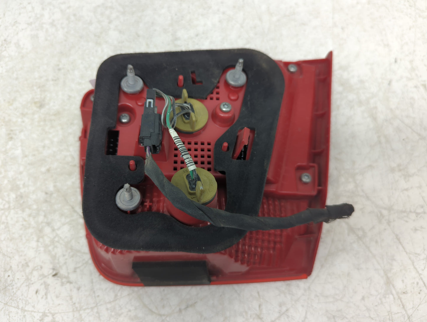 2013-2016 Chevrolet Malibu Tail Light Assembly Driver Left OEM P/N:22907311 Fits Fits 2013 2014 2015 2016 OEM Used Auto Part