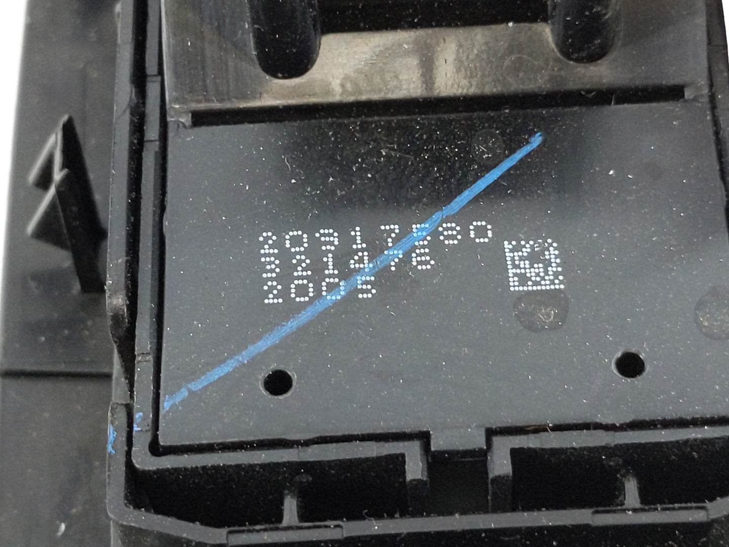 2013 Chevrolet Malibu Master Power Window Switch Replacement Driver Side Left P/N:20917580 25872074 Fits Fits 2011 2012 OEM 